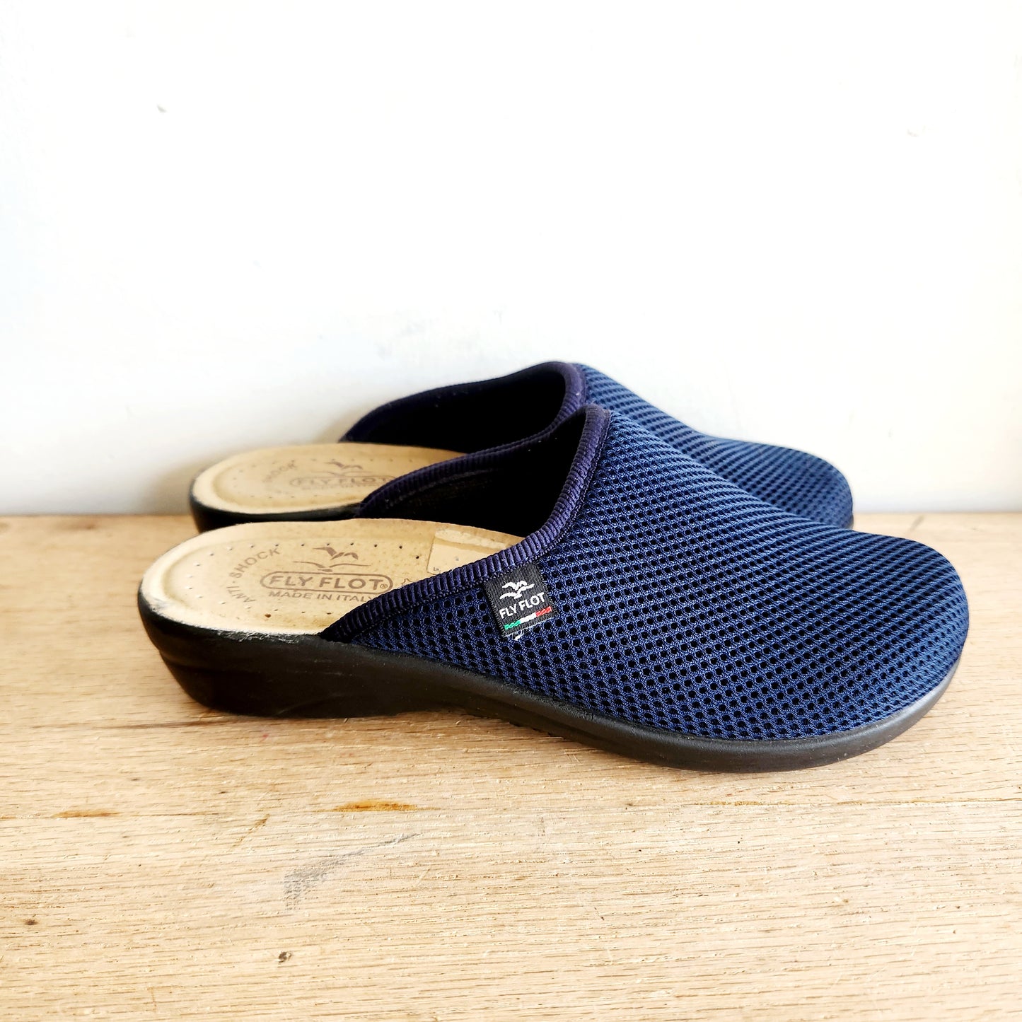 FlyFlot Navy Lightweight Clogs - size 39