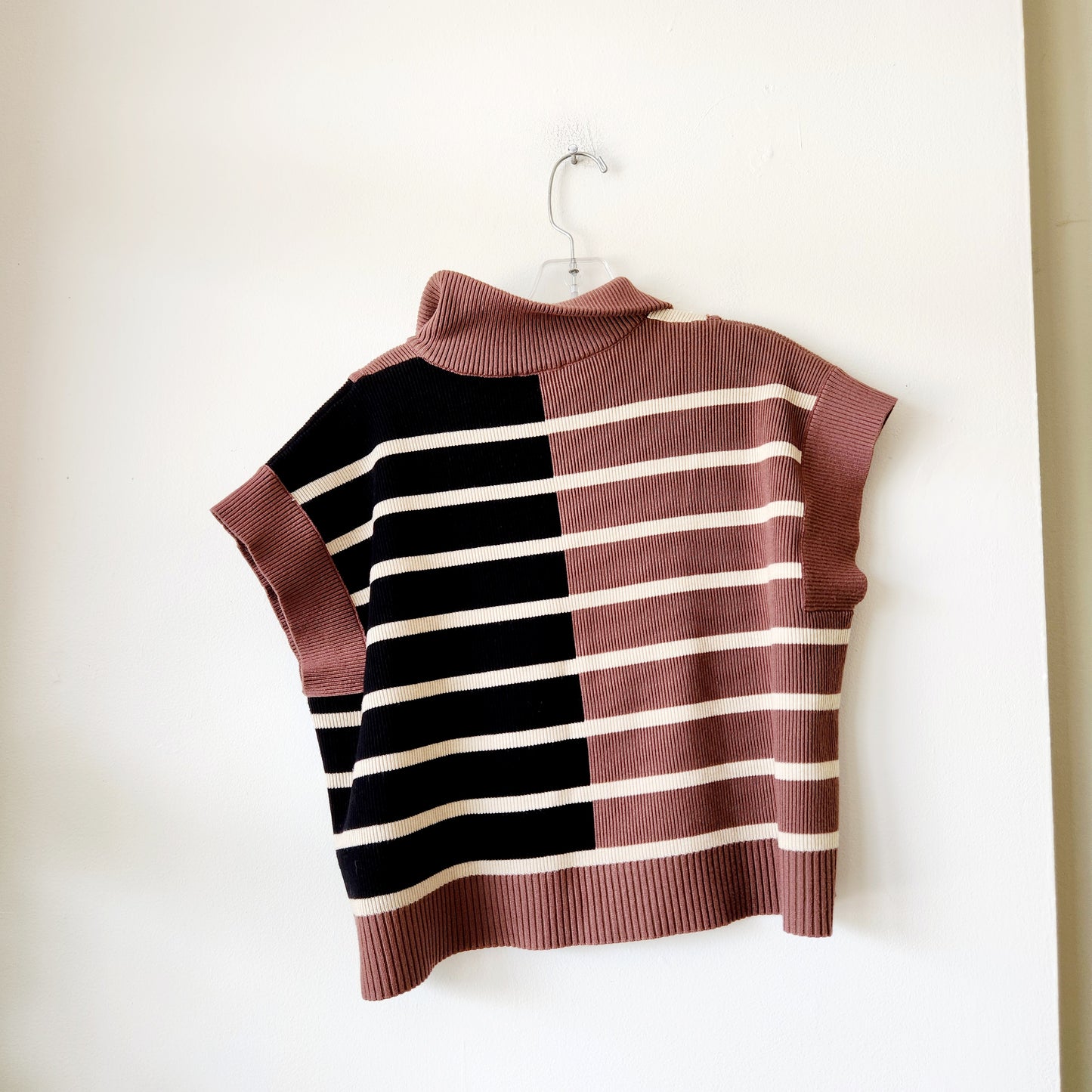 Enro Striped Crop Half Zip Sweater - M