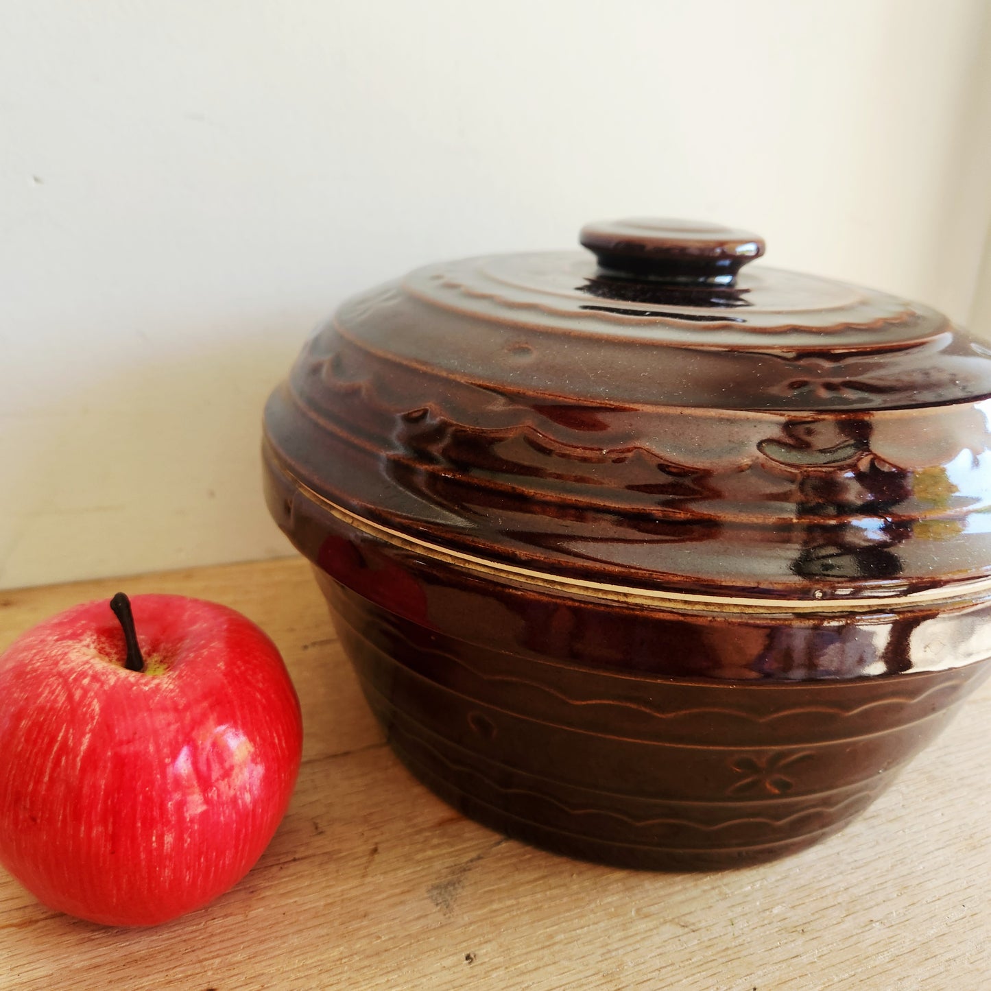 Vintage Marcrest Oven Proof Stoneware USA Beanpot Casserole Dish