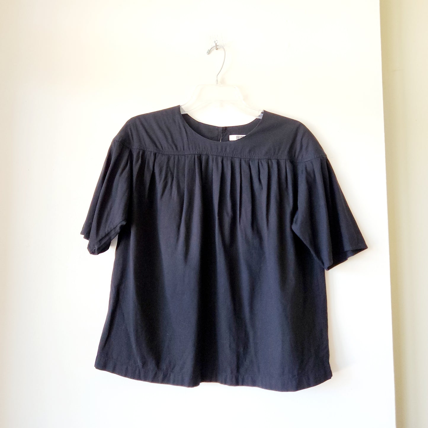 Uniqlo 100% Cotton Black Swing Top with Pleats - S