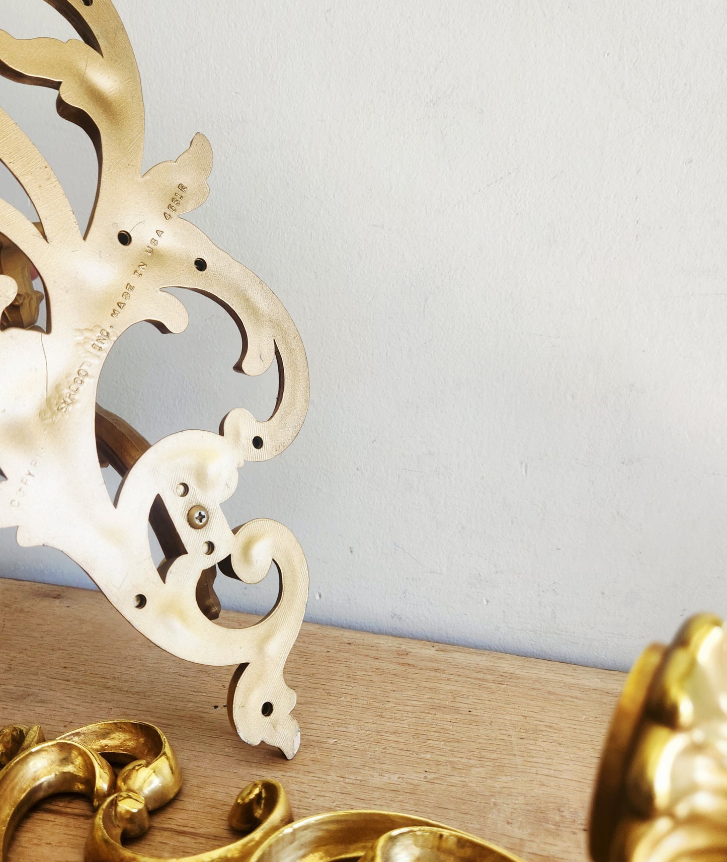 1970's Syroco Ornate Wall Sconce Candle Holders Set Of 2 Gold Toned Floral Plastic 15"
