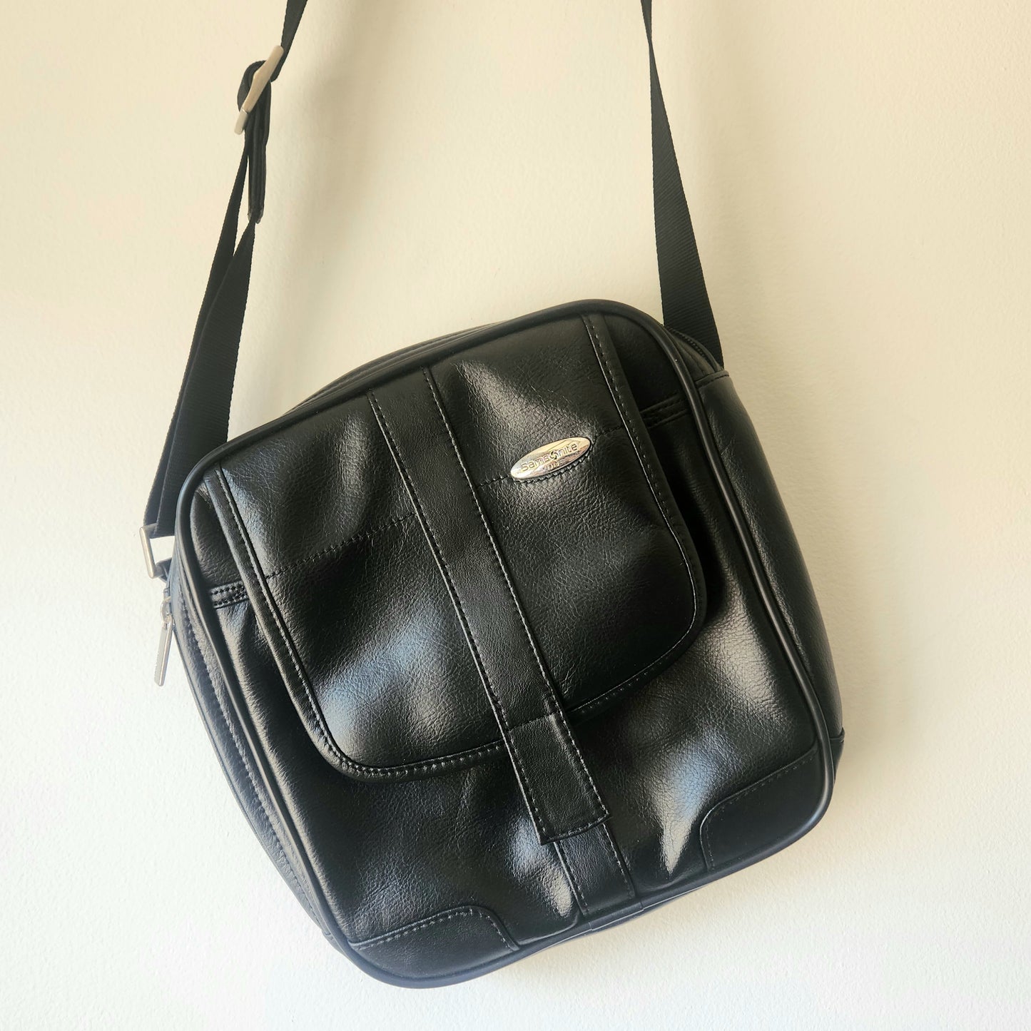 Samsonite Leather Crossbody Bag with Pockets