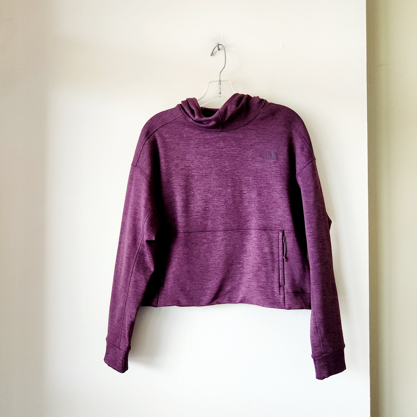 The North Face Crop Fit Hoodie with Pockets - S