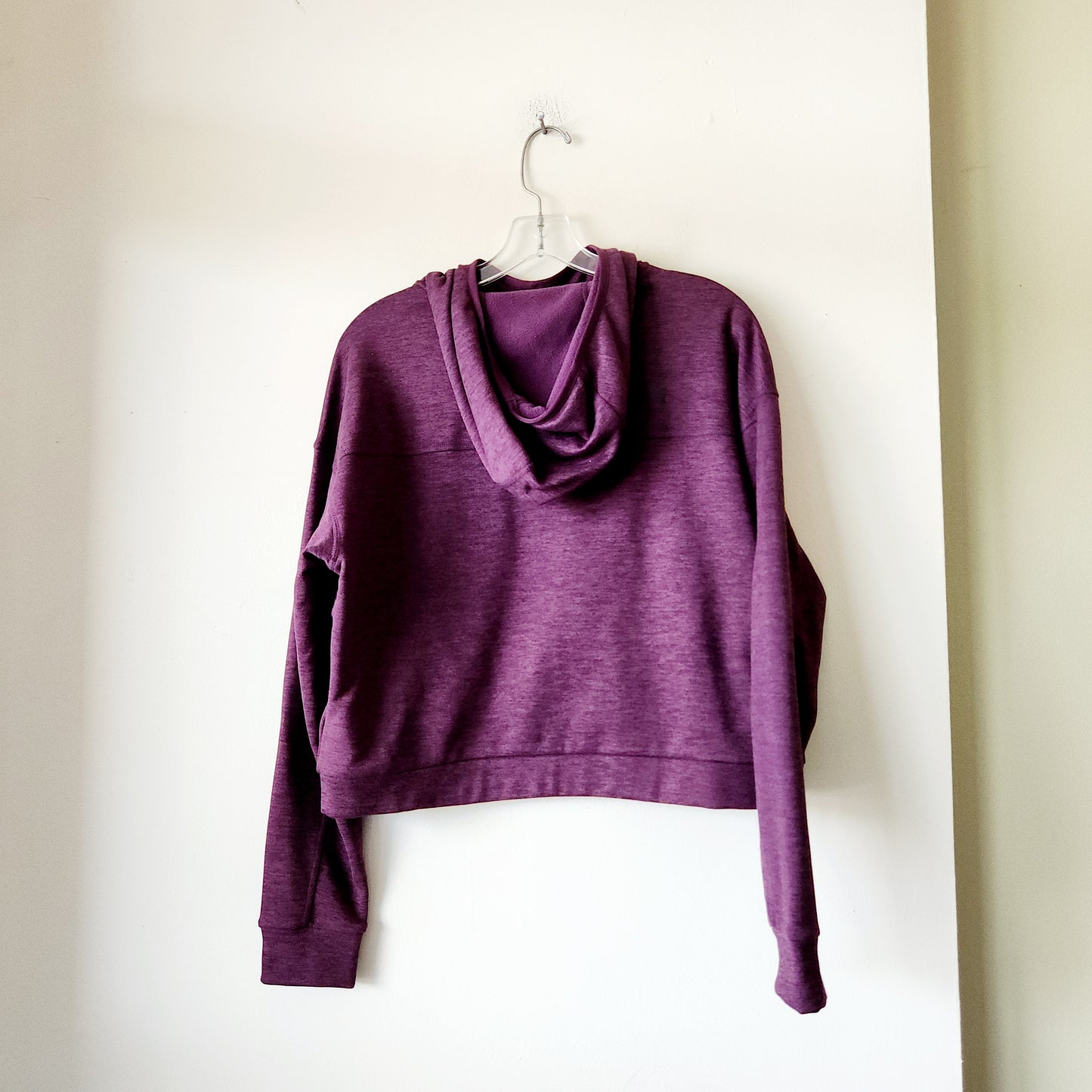 The North Face Crop Fit Hoodie with Pockets - S