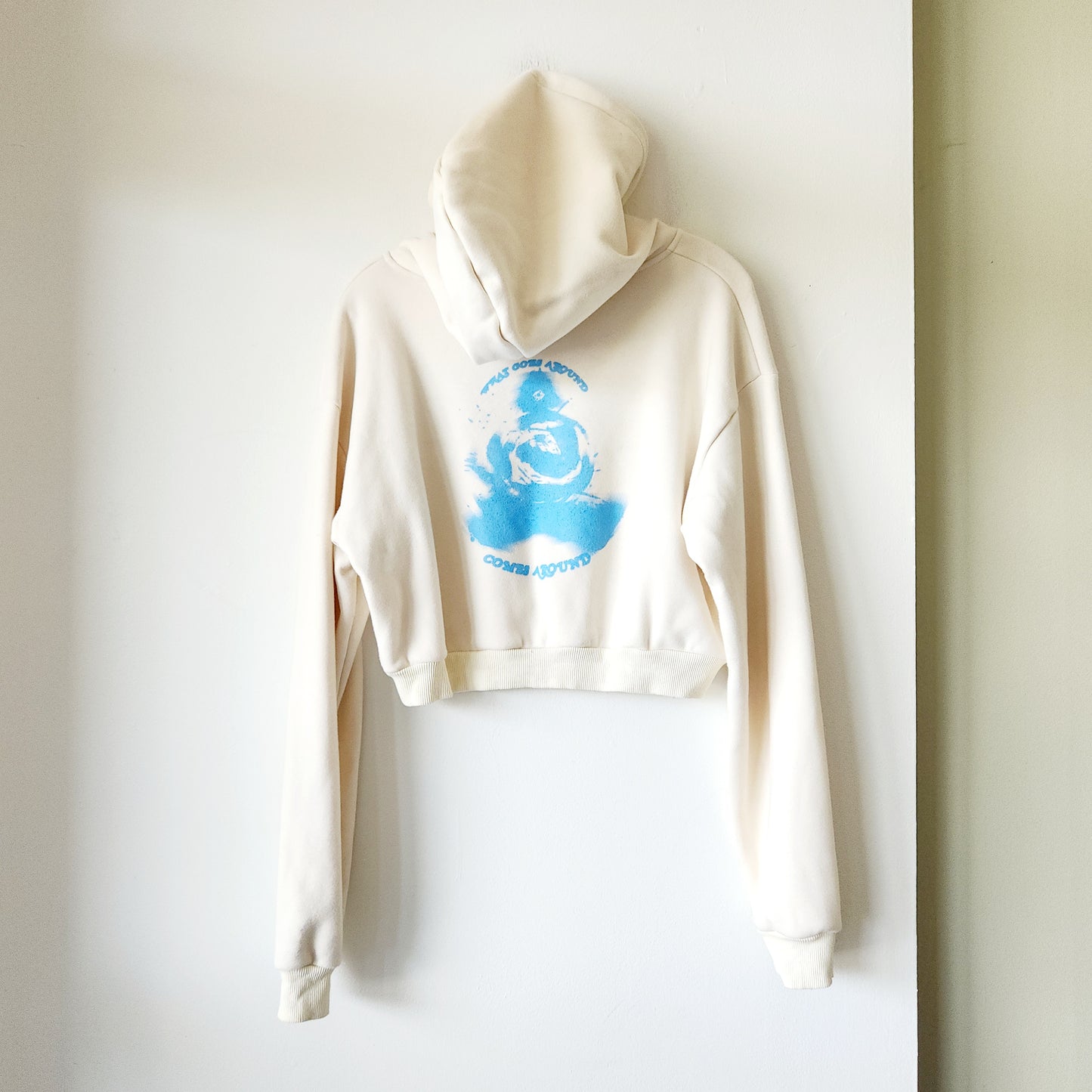 Good Karma Los Angeles Crop Hoodie - XL