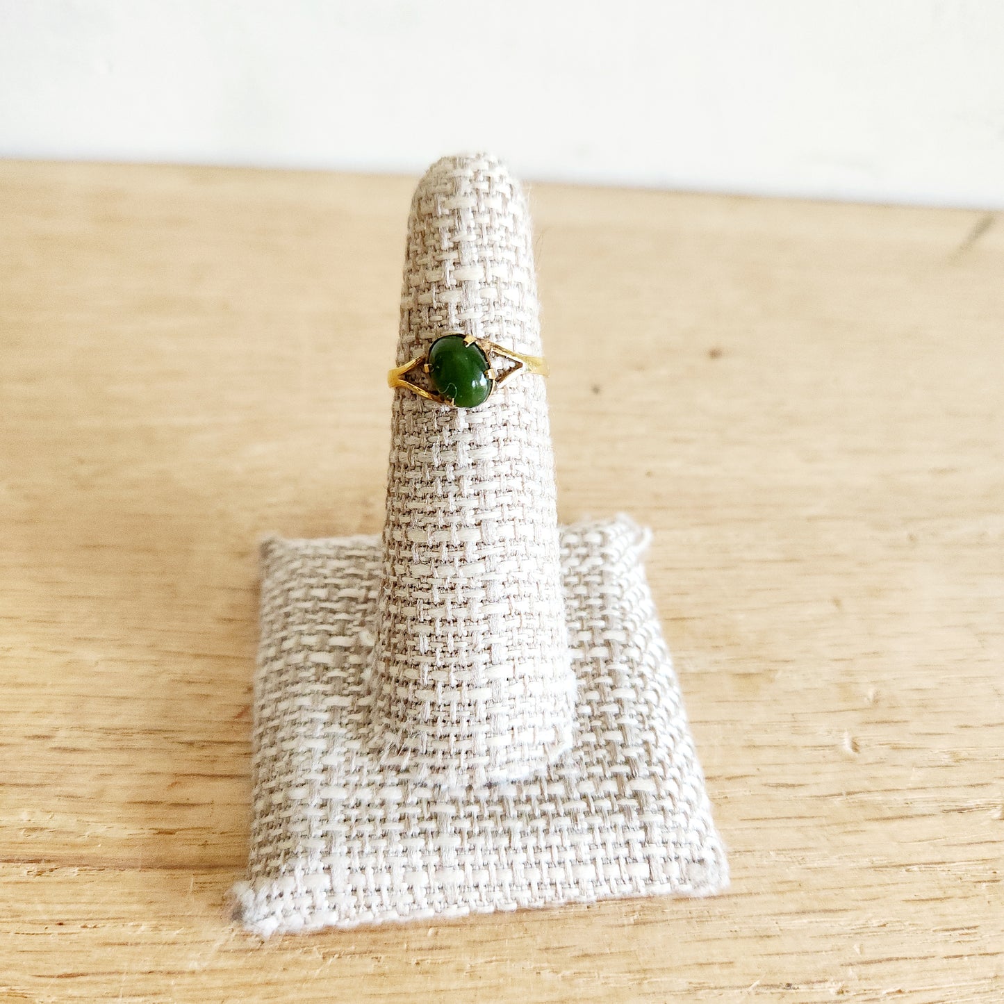 Vintage 10K Gold Fill Delicate Jade Ring - size 5