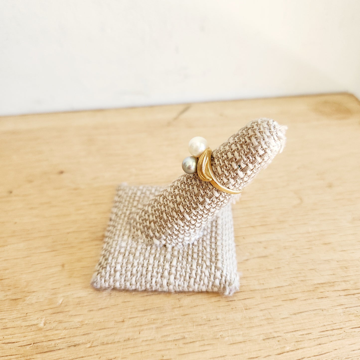 14K Gold & Pearl Ring - size 6