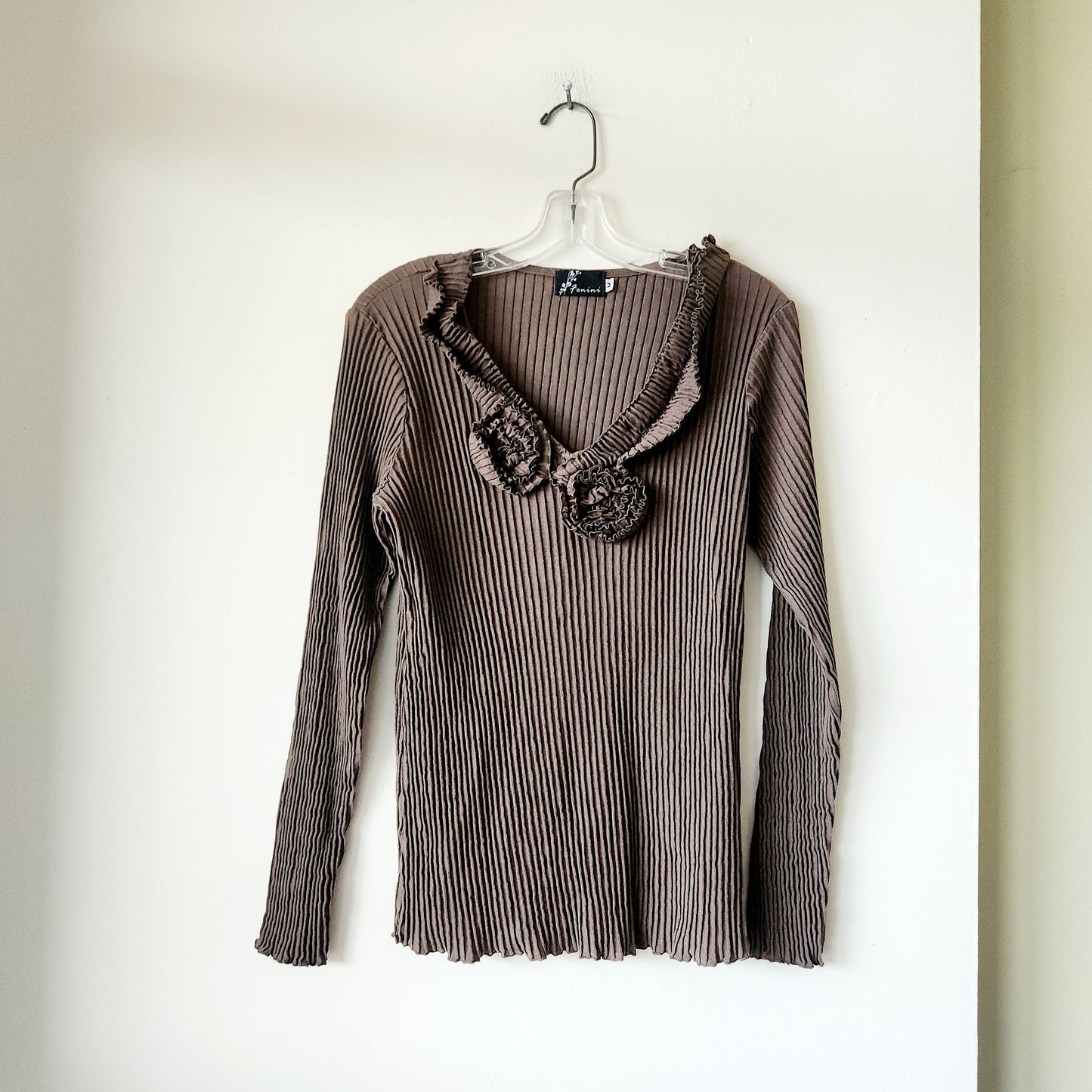 Fenini Ribbed Top with Rosettes - M