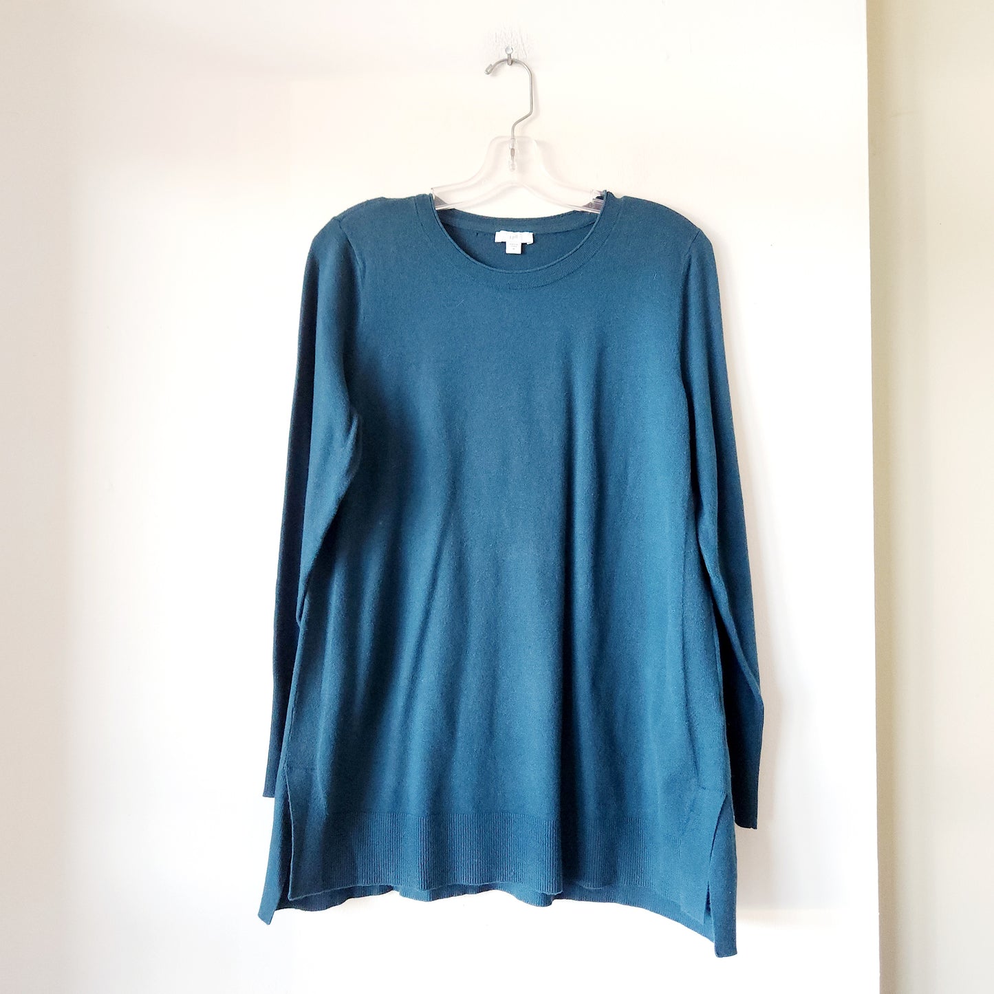 J Jill Knit Tunic Top with Side Slits - M