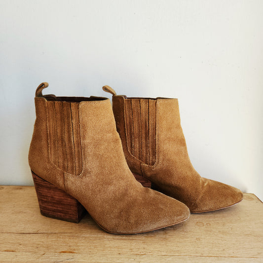 Able Suede Western Style Ankle Boots - size 9.5