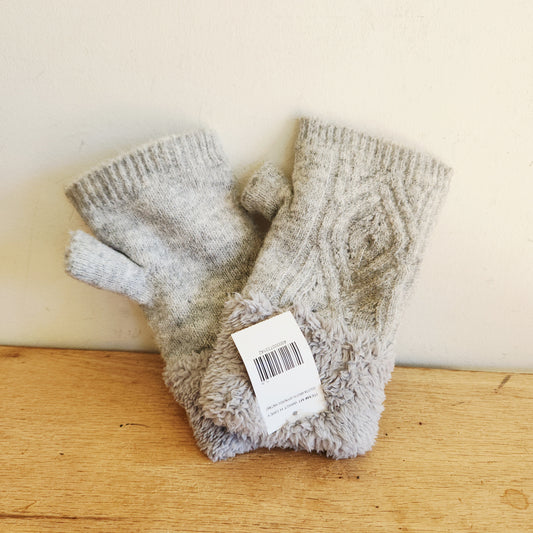 Mia & Tess Cozy Hand Warmers - New