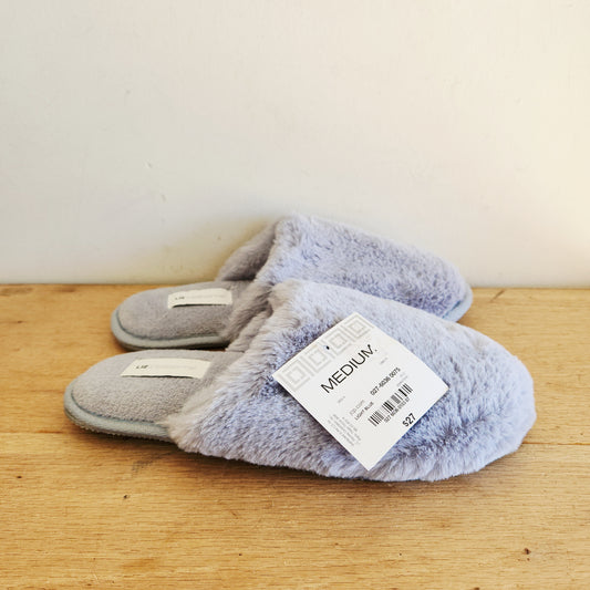 Liz Claiborne Pale Blue Fuzzy Slippers - M - New