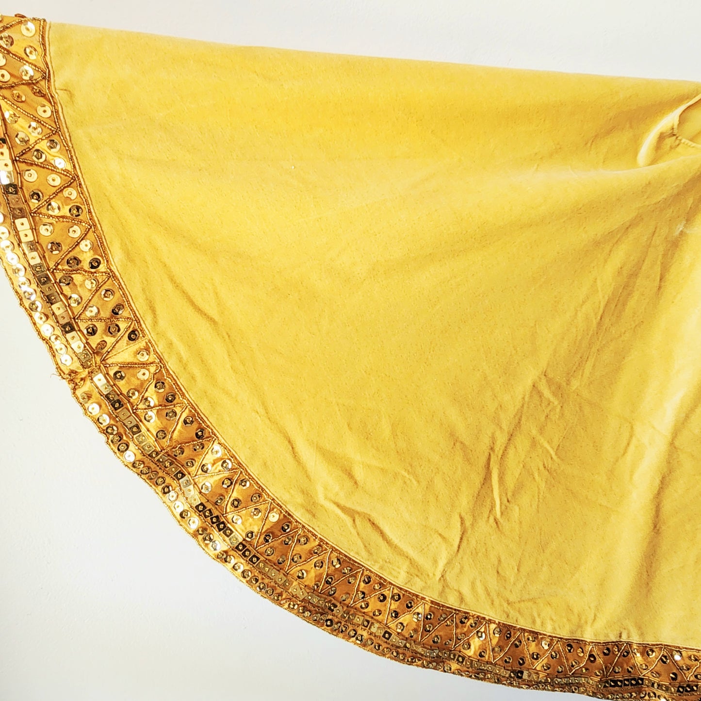 50" Round Velvet Tree Skirt