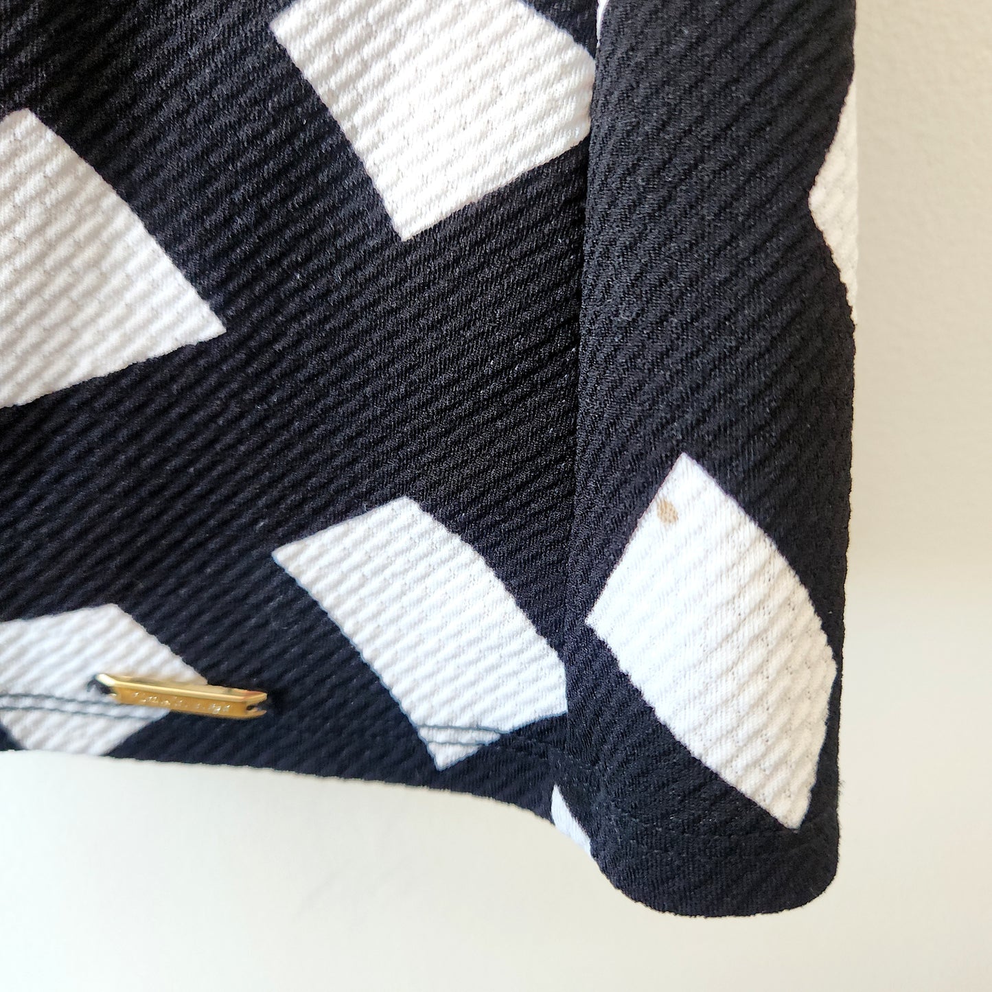 Calvin Klein Black & White Sleeveless Top - 3X