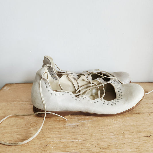 Tacco Leather Lace Up Flats - size 40