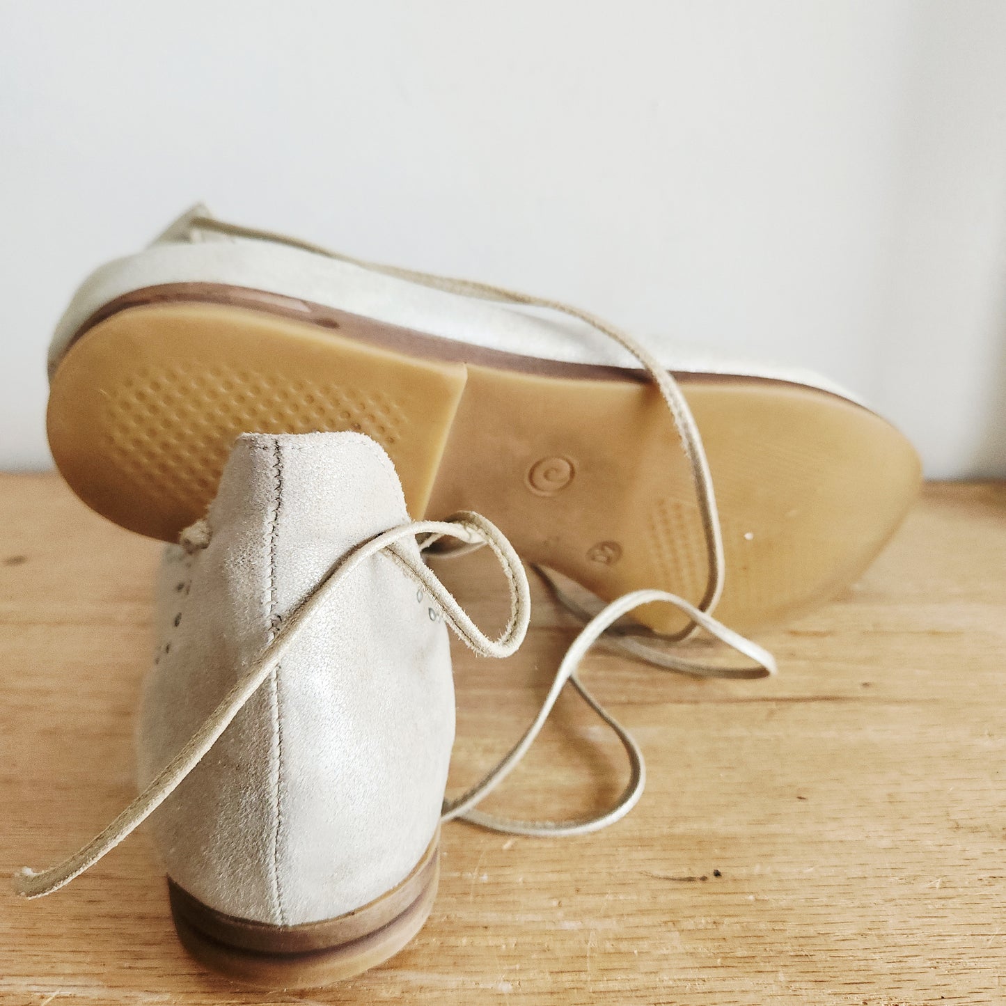 Tacco Leather Lace Up Flats - size 40