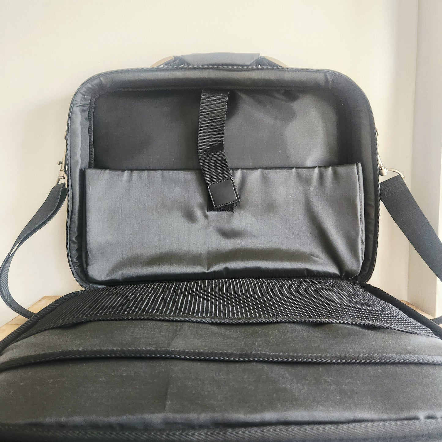 Samsonite Laptop Case Shoulder Bag Fits 16"