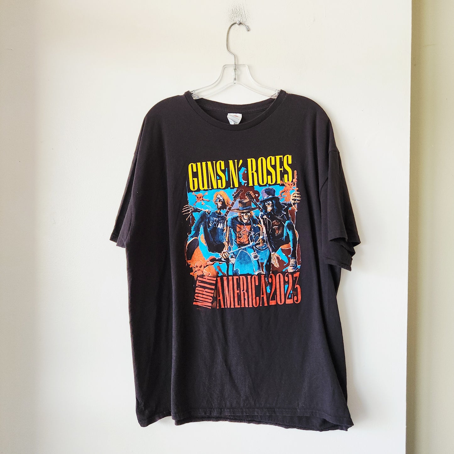 Guns N' Roses Tour Shirt 2023 - Men's 2XL