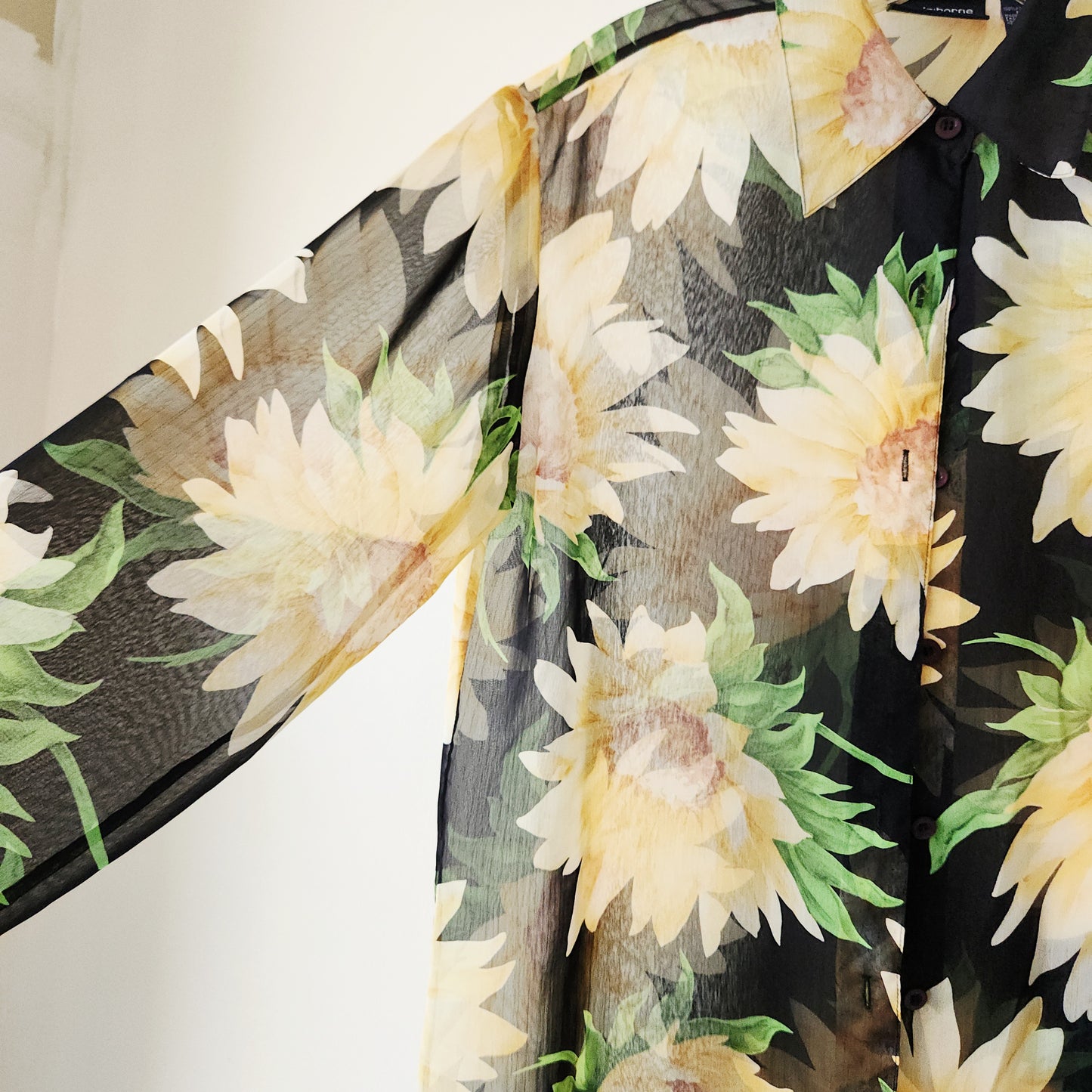 Liz Claiborne LizSport Semisheer Large Floral Button Up Shirt - S