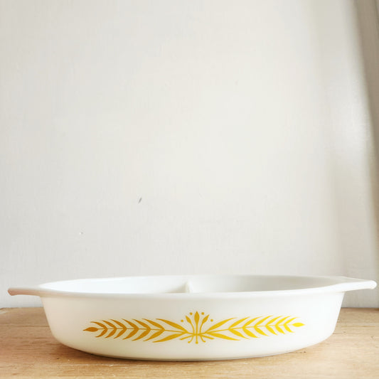 Vintage Royal Wheat Pyrex Casserole Dish 1.5QT