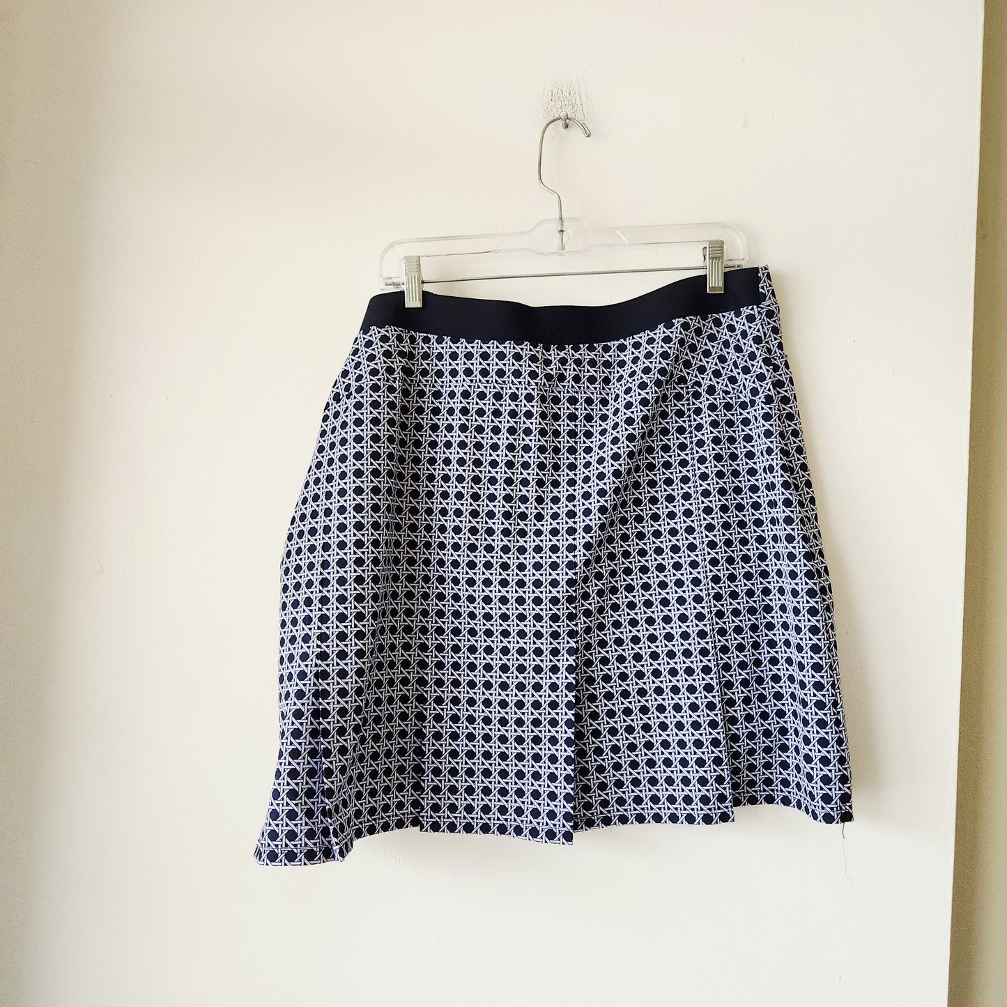 Chico's Navy & White Skort - size 16