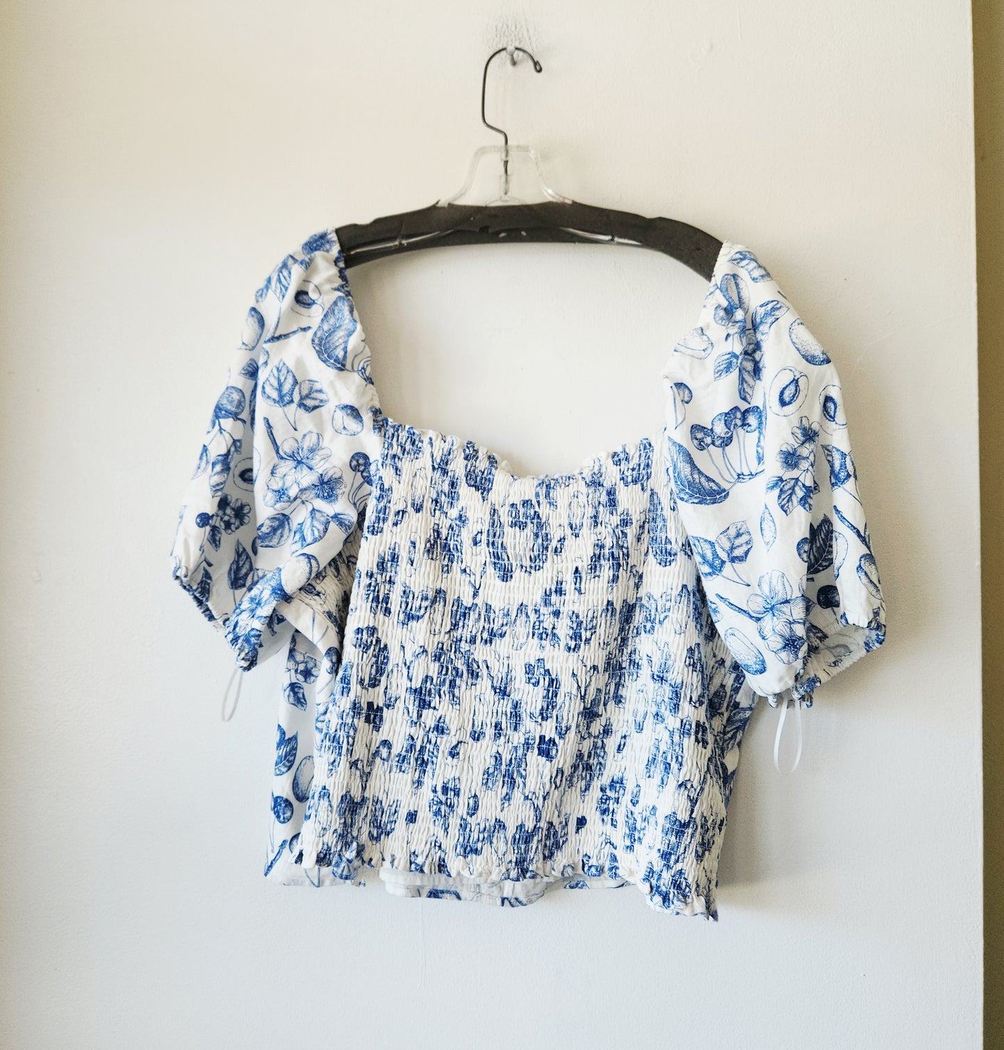 Rachel Zoe Crop Fit Puff Sleeve Top with Smocking - 3X - New