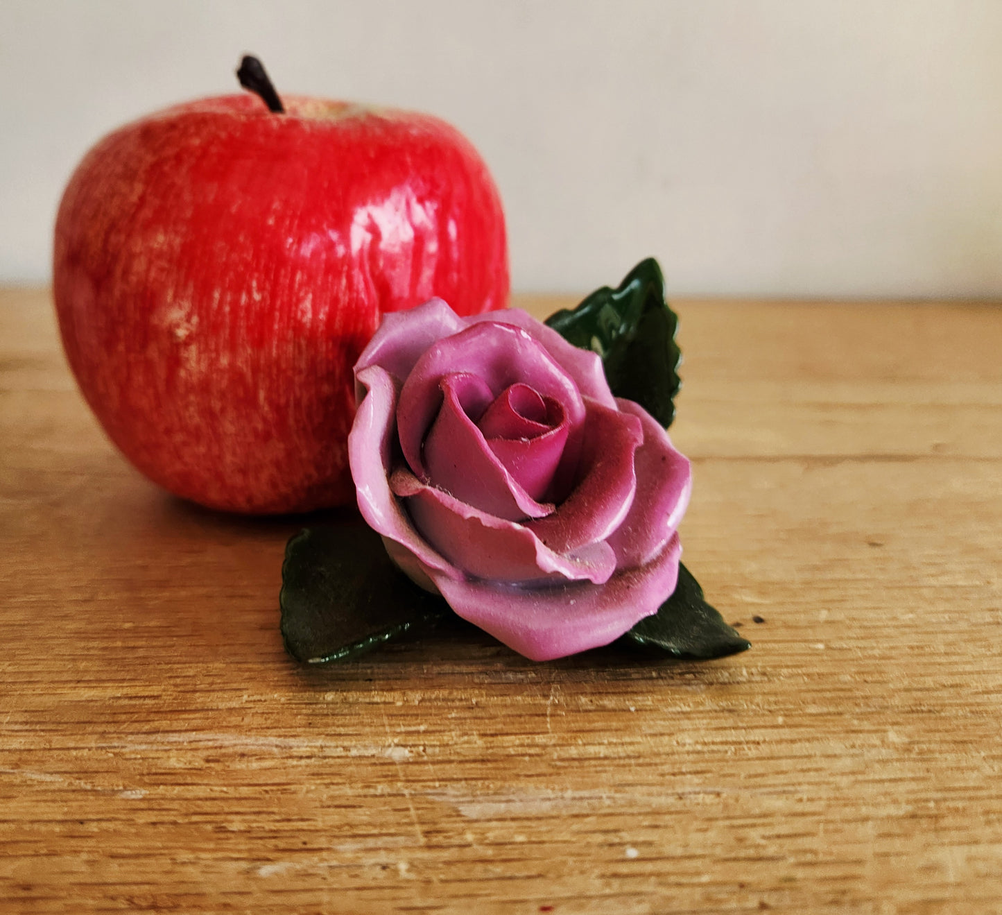 Herend Rose on Leaf Placecard Holder Porcelain