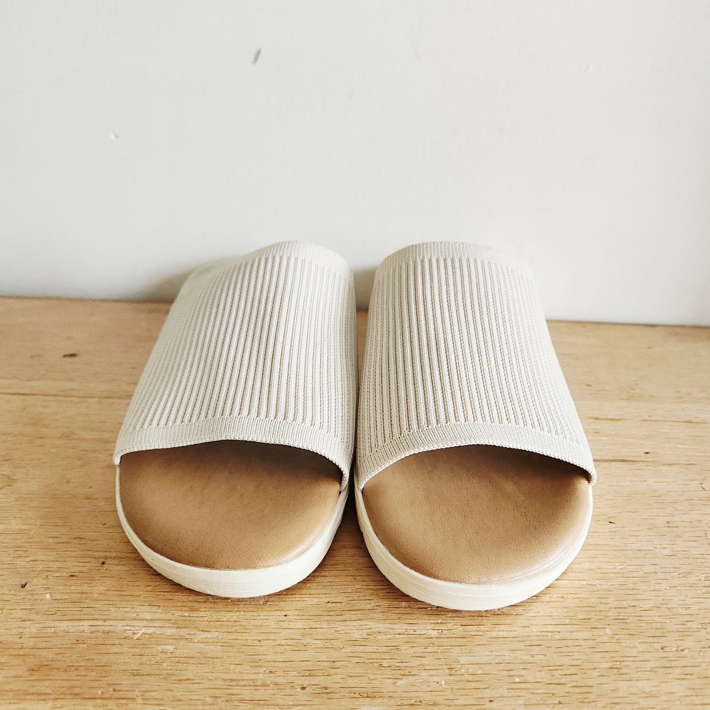Kensie Slide Sandals - size 8M