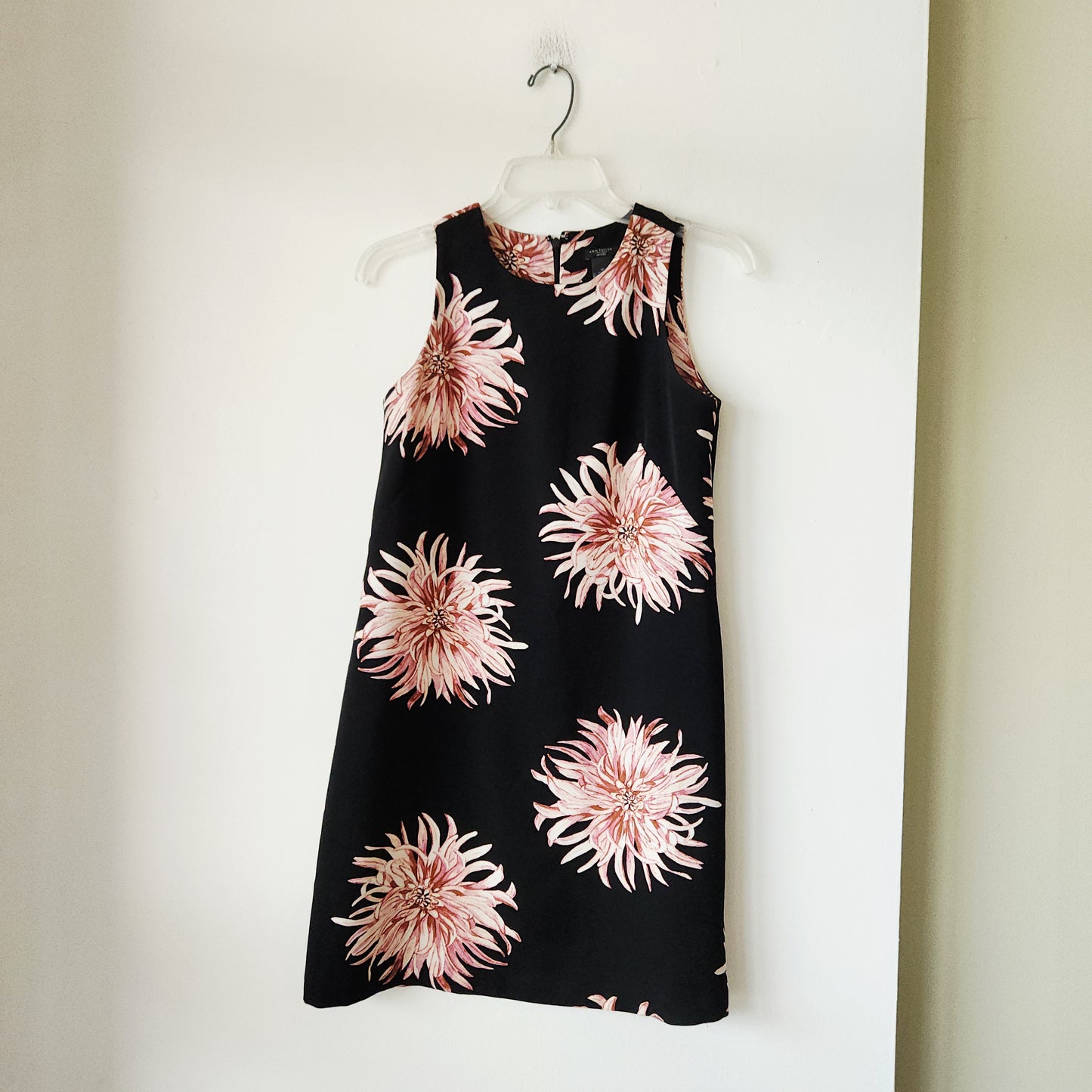 Ann Taylor Factory Bold Florals Dress - size 0 Petite