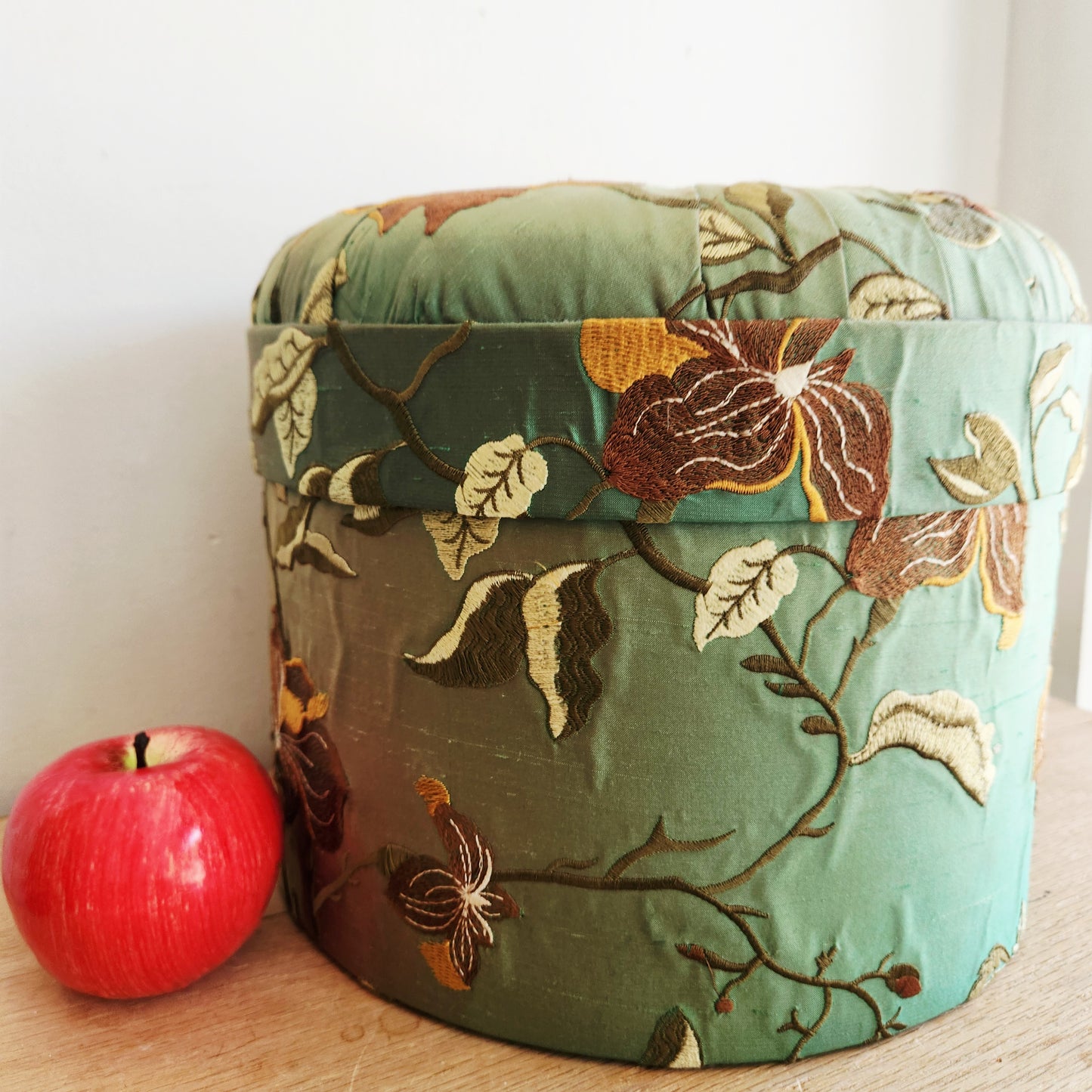 12" High Silky Hatbox