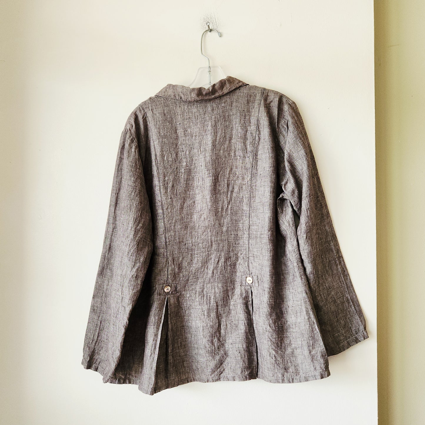 Two Star Dog 100% Linen Button Up Top - L