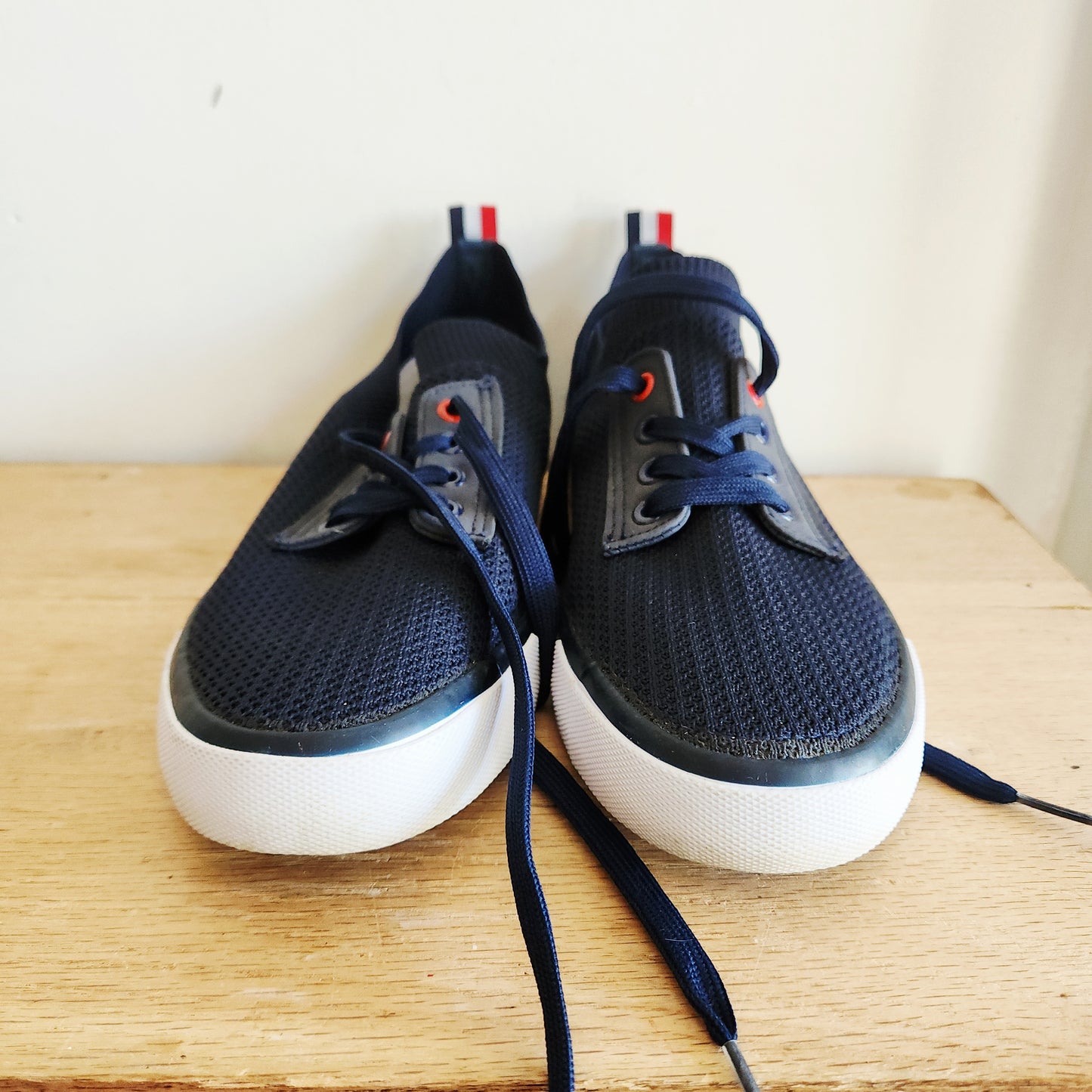 Tommy Bahama Woven Navy Sneakers - size 9.5