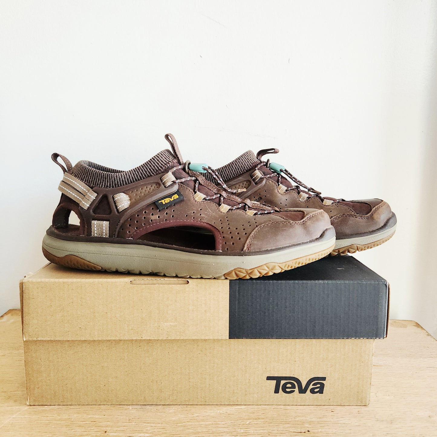 Teva Terra Float Lace Up Shoes - size 9W