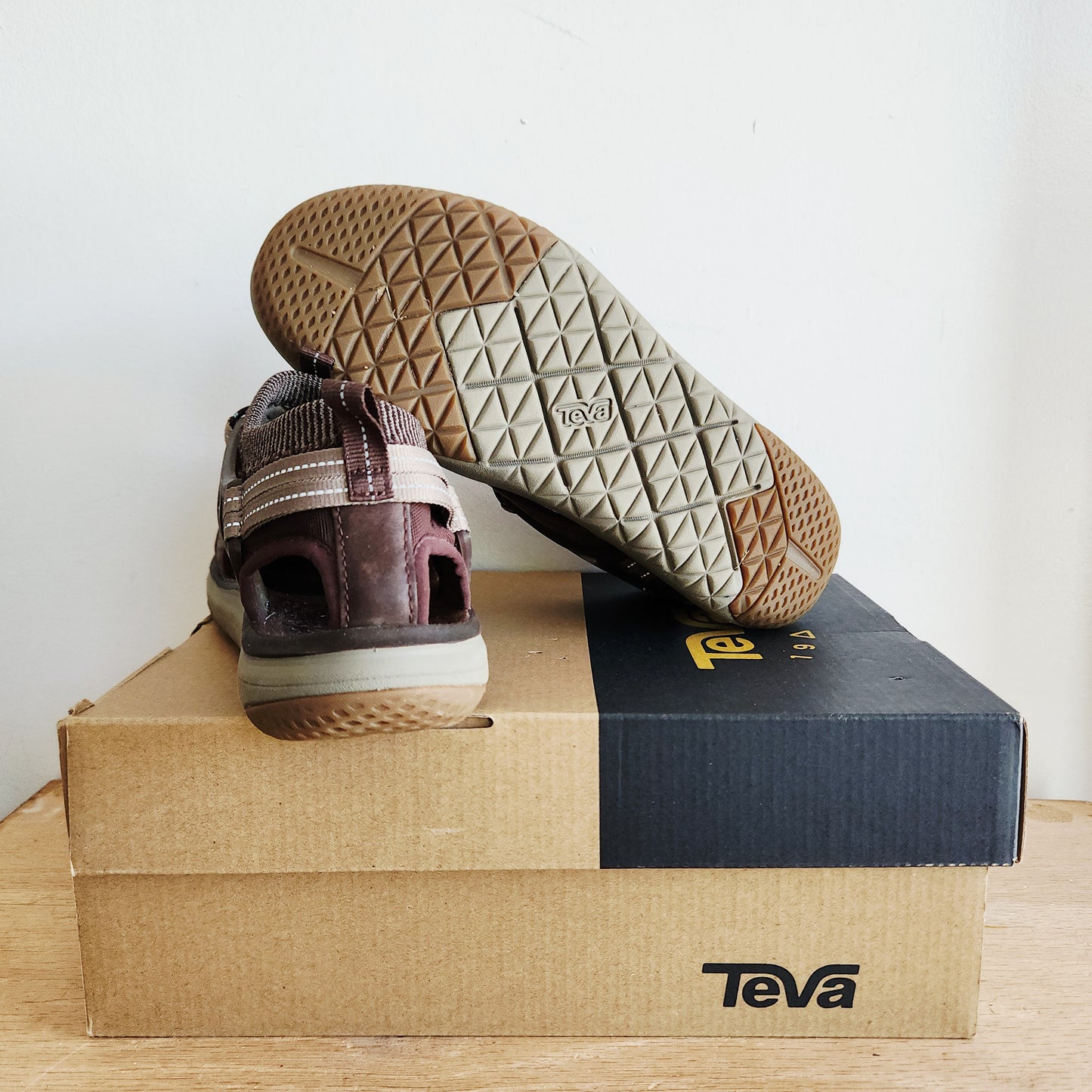 Teva Terra Float Lace Up Shoes - size 9W