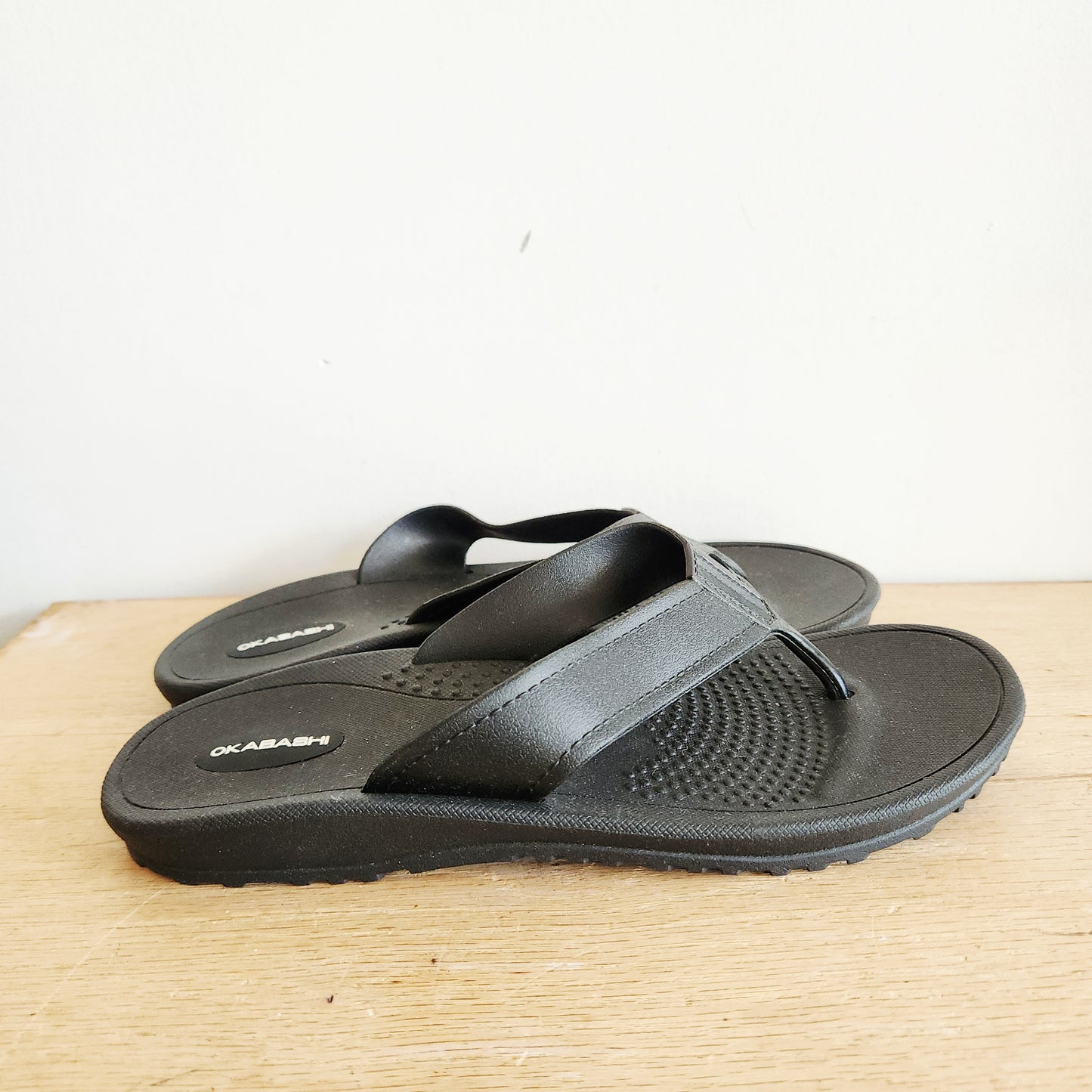 Okabashi Black Flip Flops - size 9/10