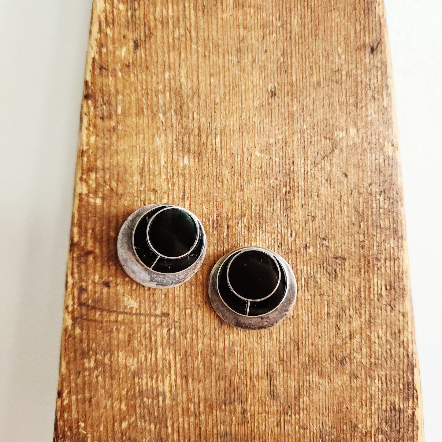 Sterling Silver Circle Inlay Earrings