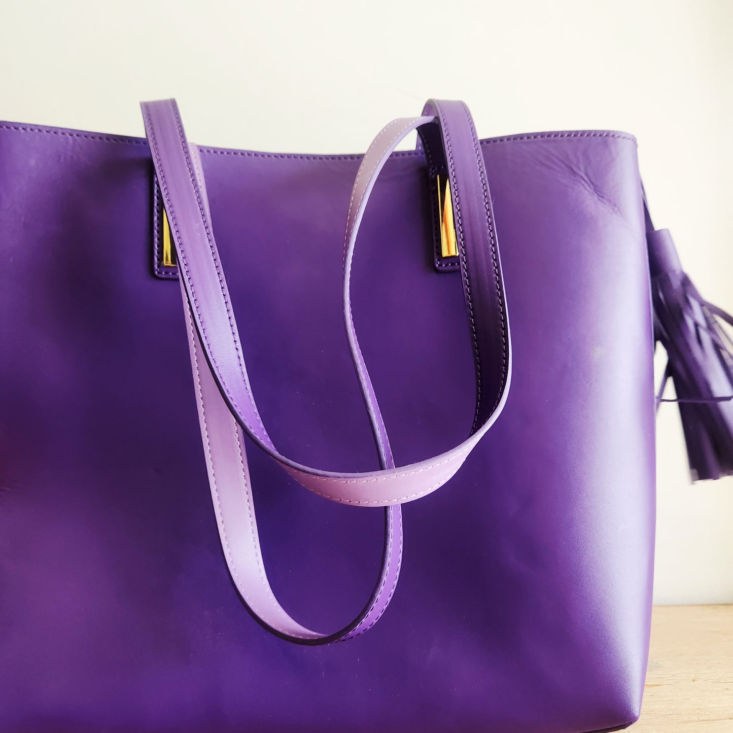 Joy & Iman Tassel Chic Purple Leather Tote  w Zip Handbag