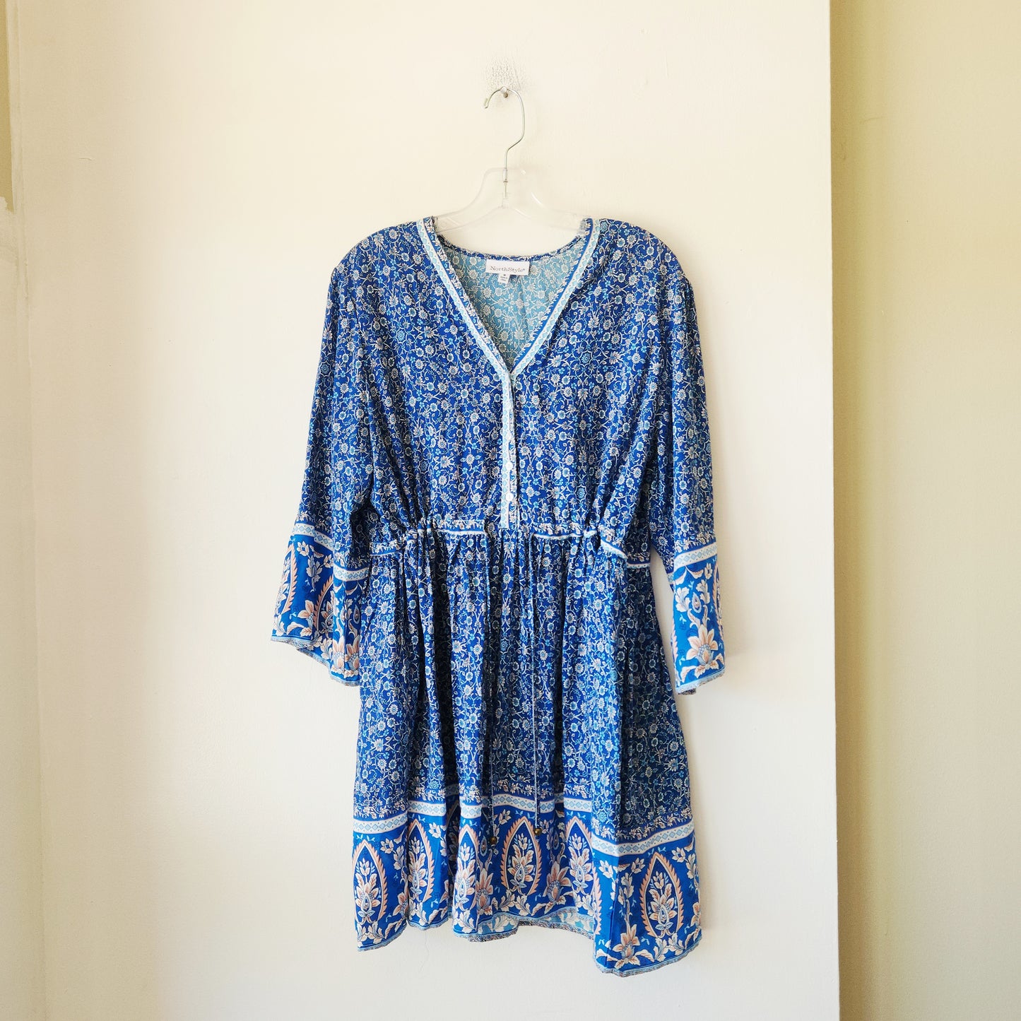 North Style Tunic Top with Drawstring - M