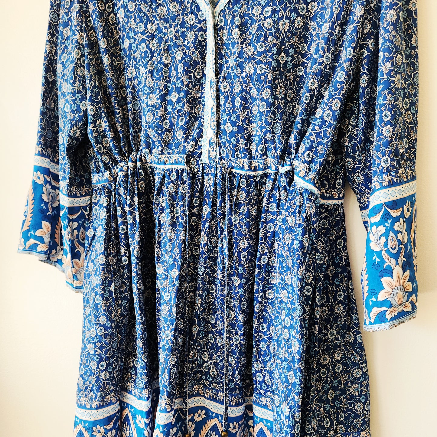 North Style Tunic Top with Drawstring - M