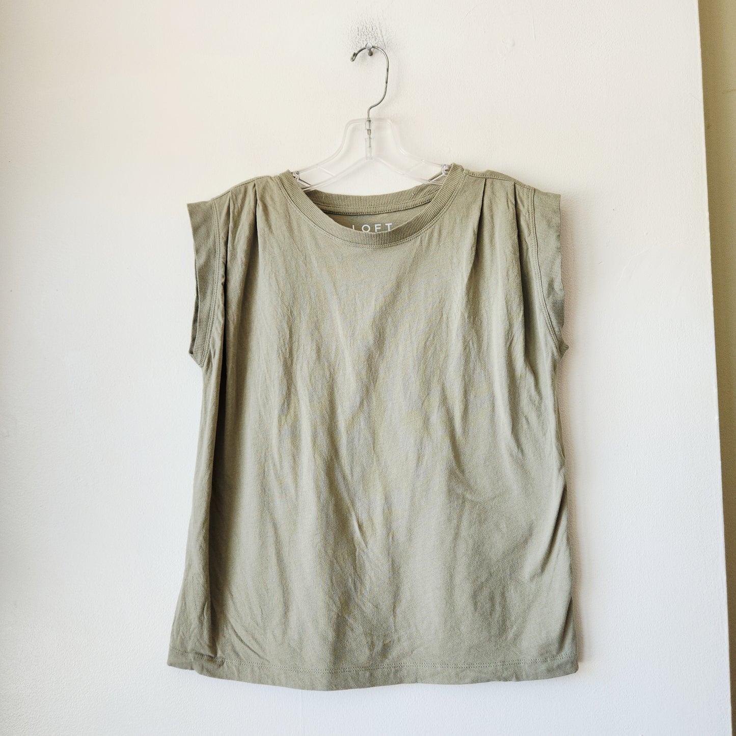LOFT 100% Cotton Muscle Tee with Pleat Detail - XS