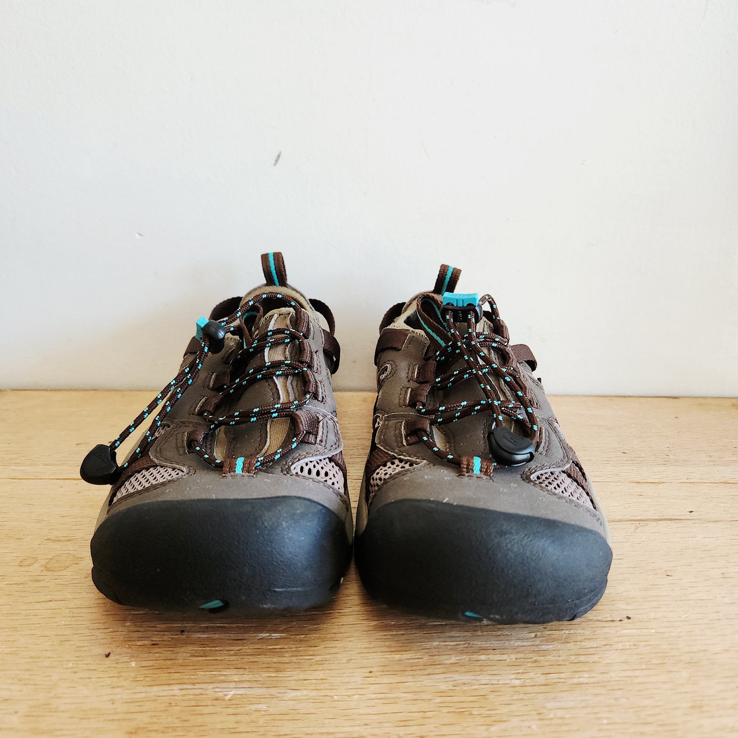 Keen H2 Hiking Shoes - size 7.5