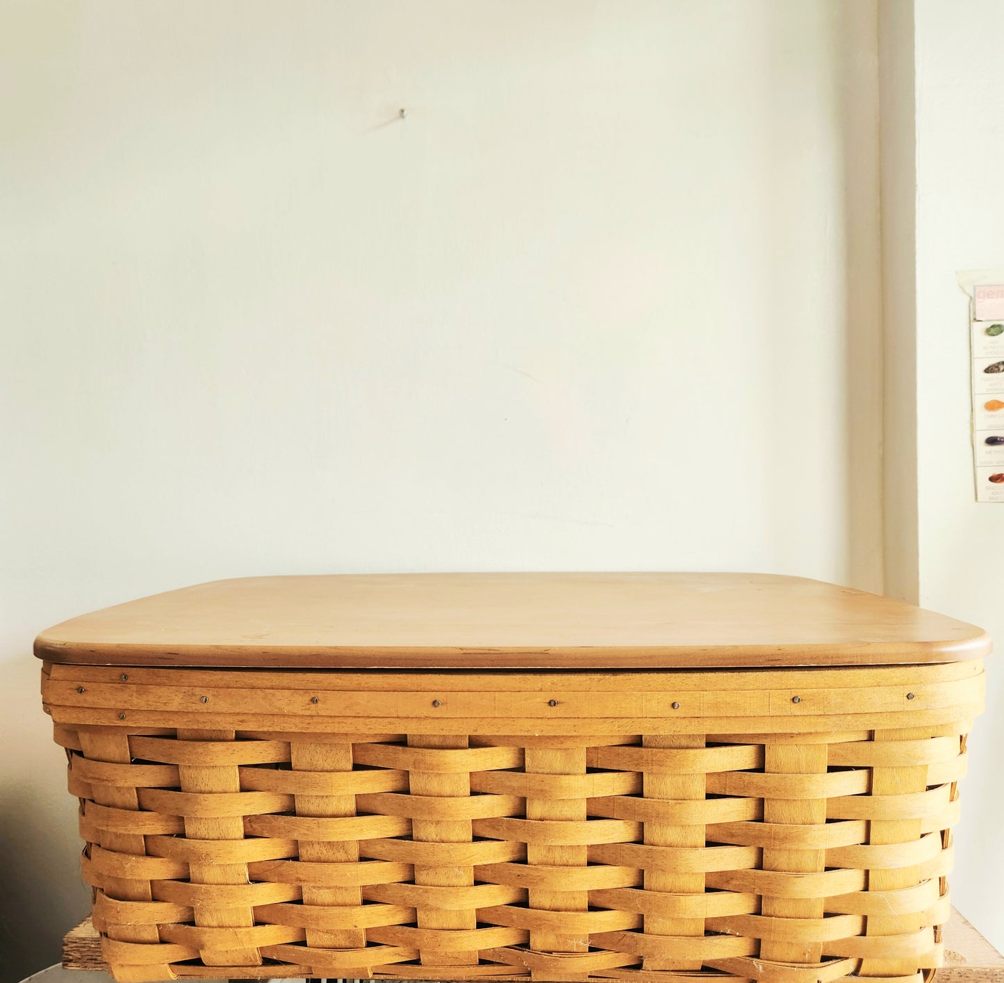 Longaberger Basket Large Size with Lid  16" x 21" 2005