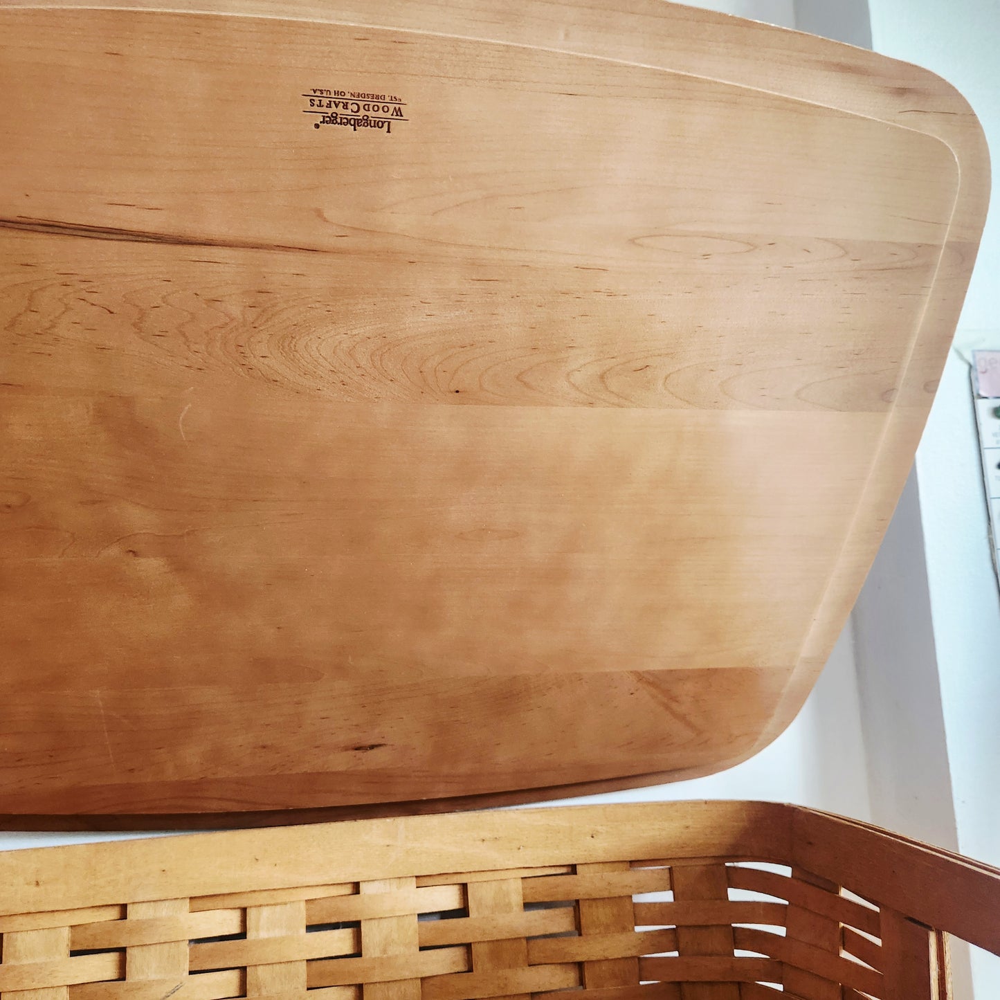 Longaberger Basket Large Size with Lid  16" x 21" 2005