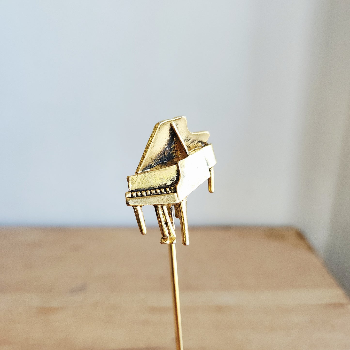 Goldtone Piano Metal Bookmark