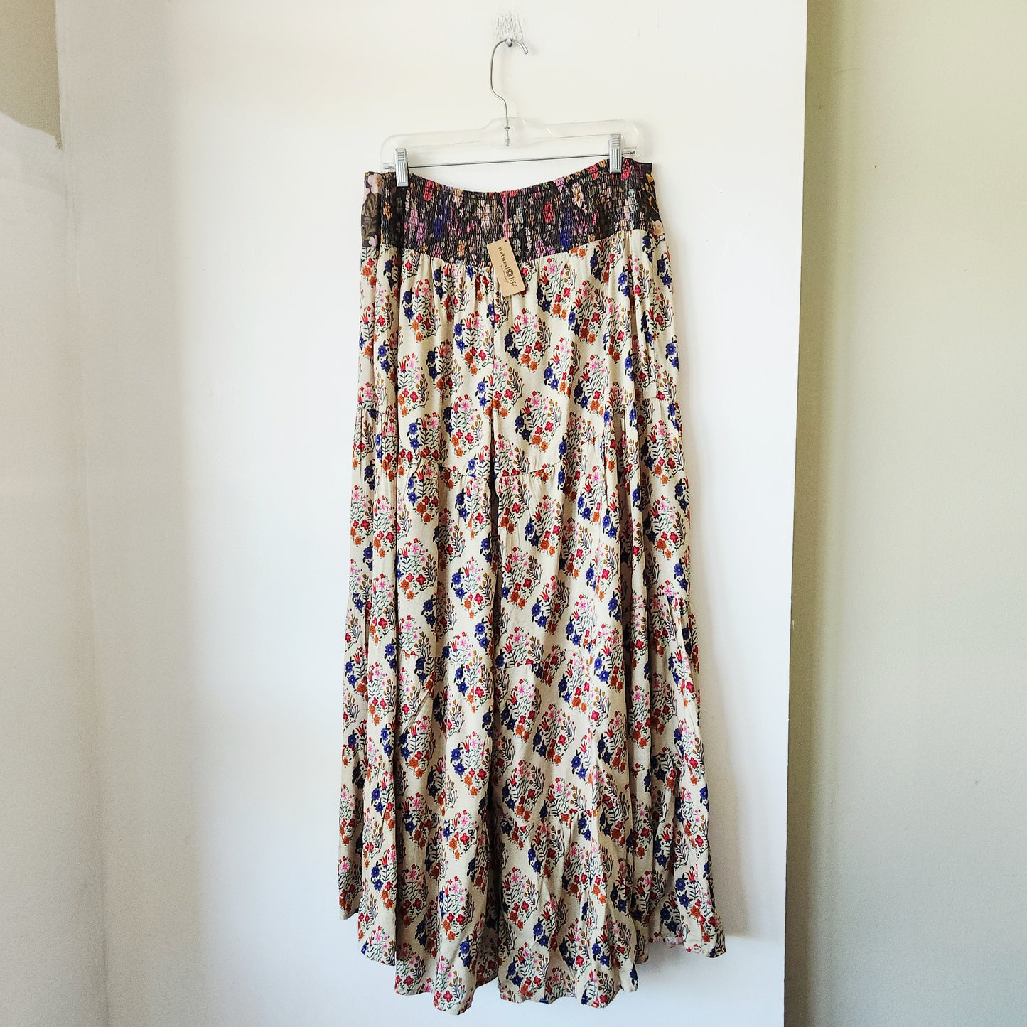 Natural Life Flowy Pants with Tie & Button Detail - L - New