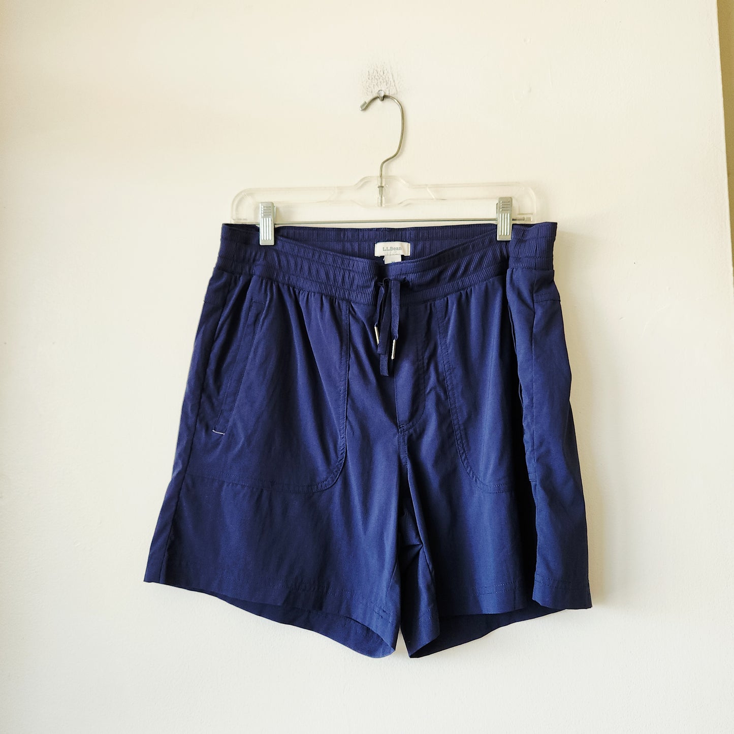 LL Bean Navy Drawstring Shorts - M