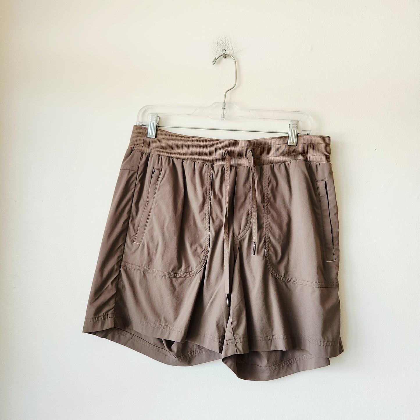 LL Bean Drawstring Shorts - M