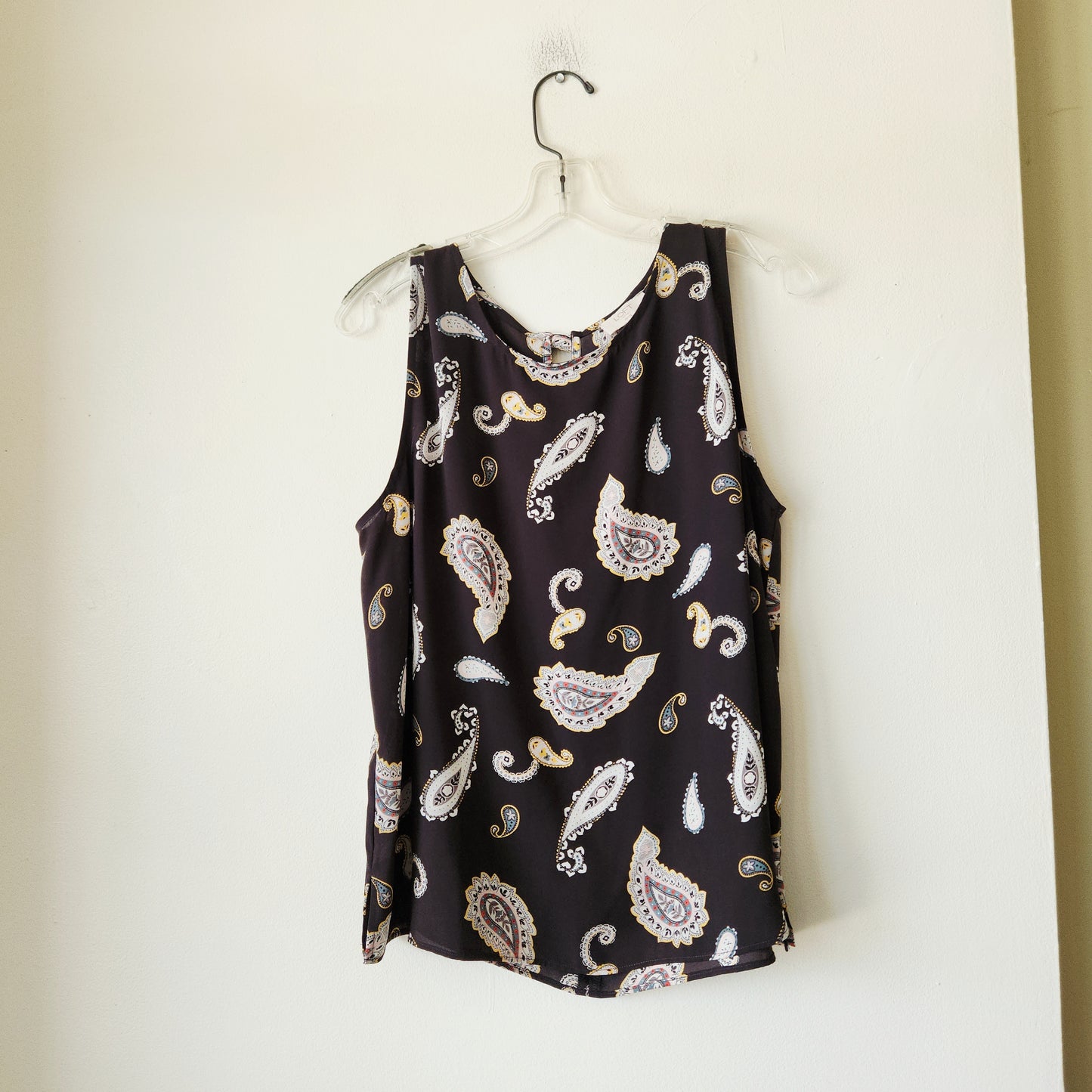 Loft Sleeveless Paisley Top with Bow Details - L Petite