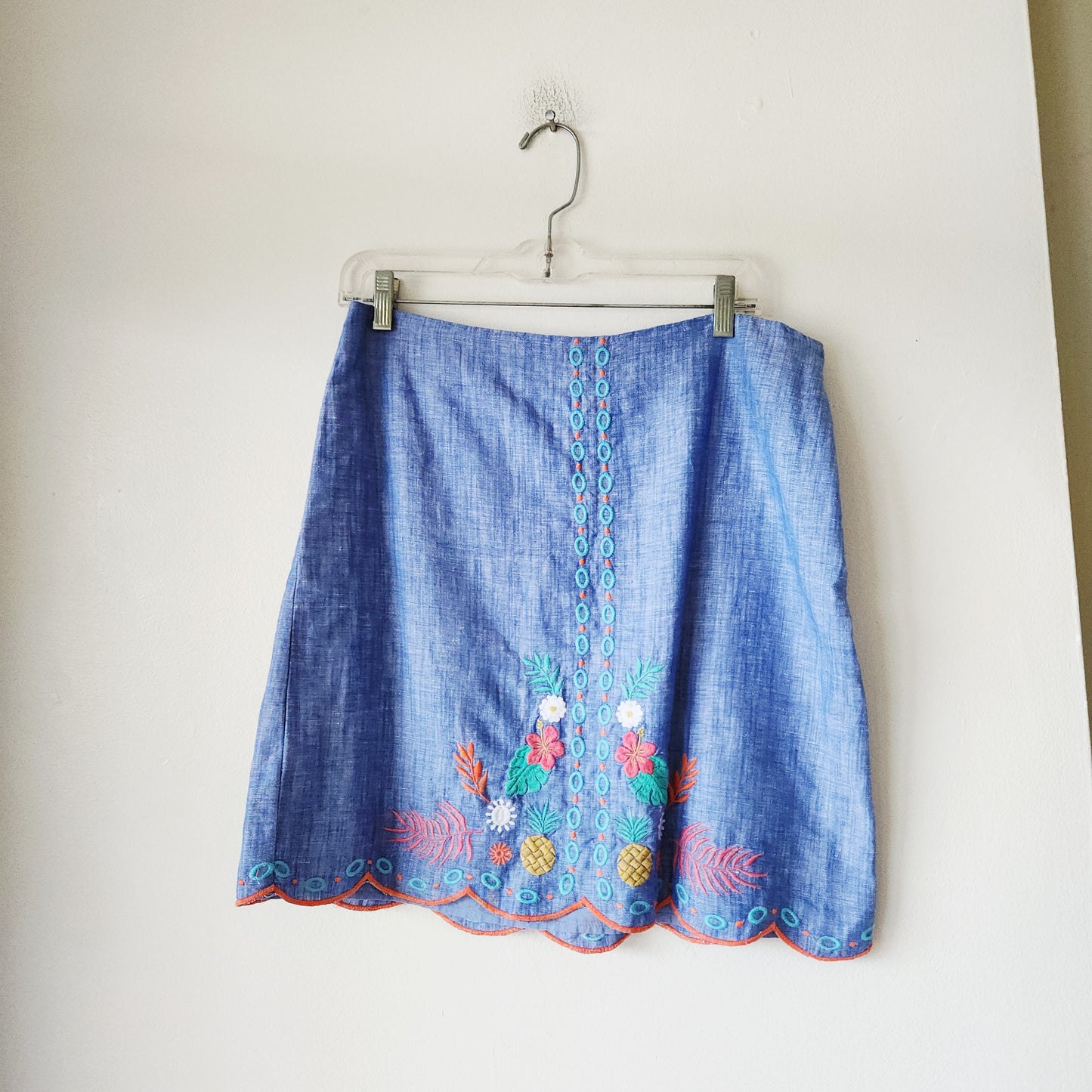Talbots Linen & Cotton Skirt with Embroidery - size 8 Petite