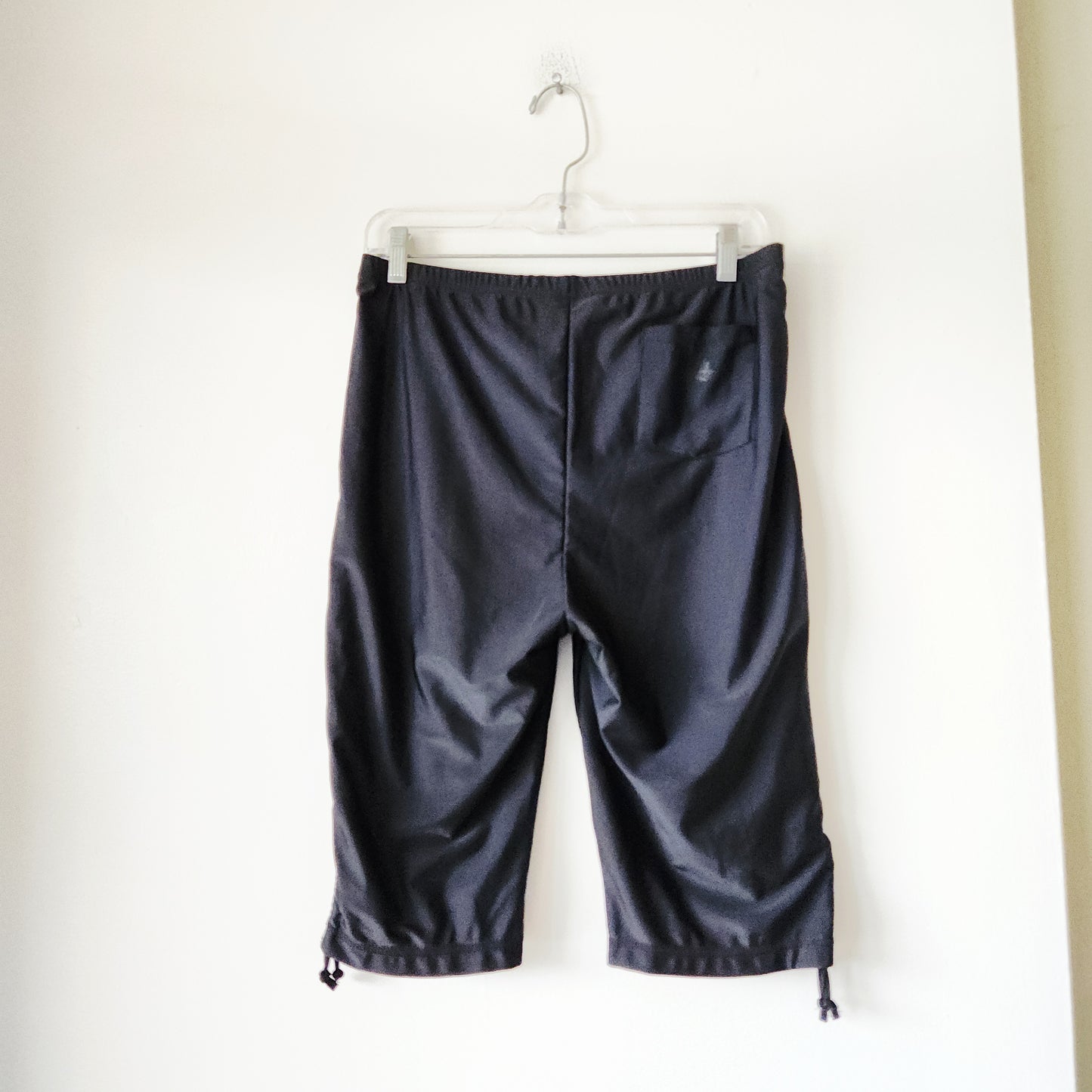 UVSkinz Knee Length Swim Shorts with Drawstring Detail - L